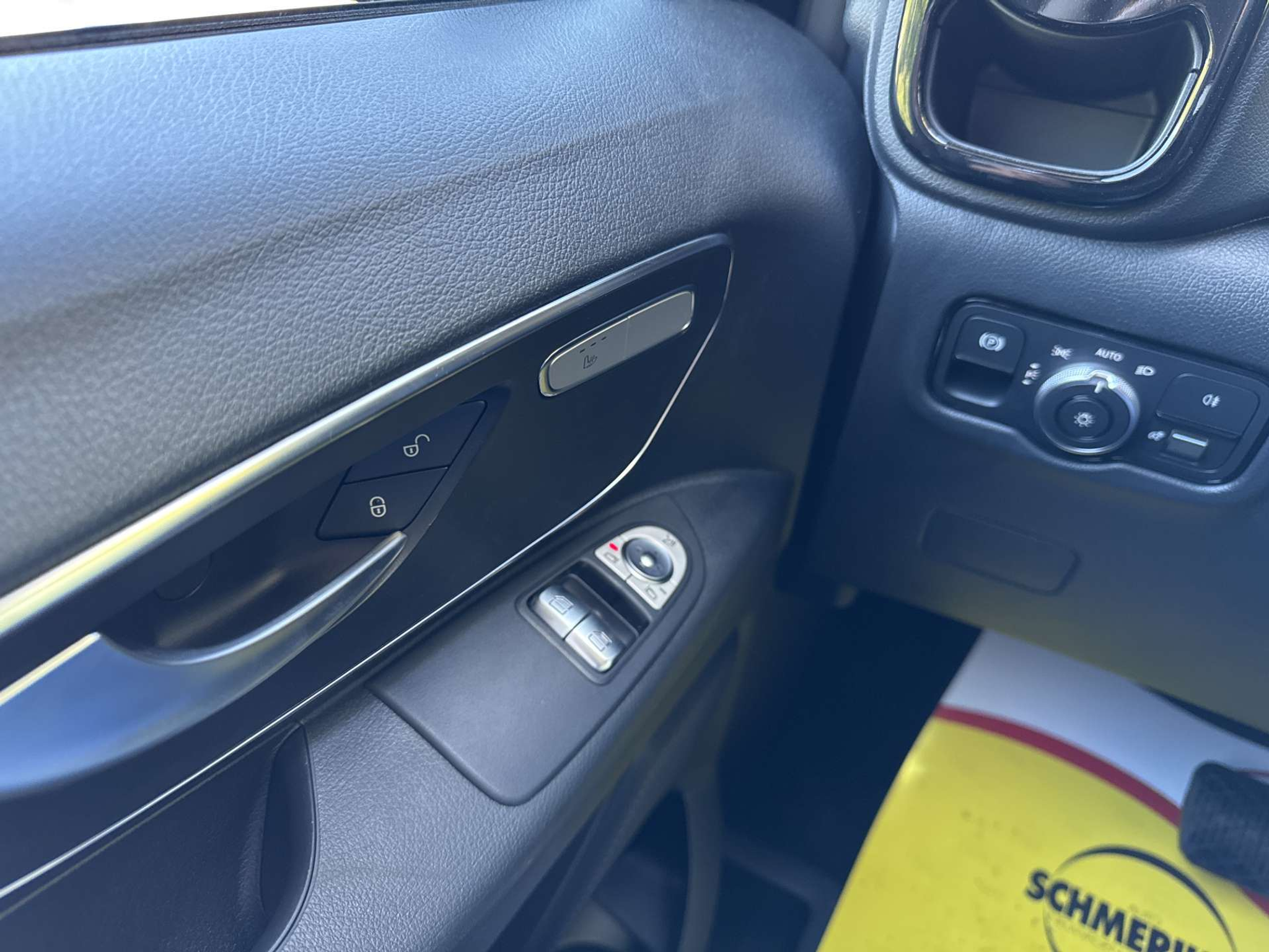 listing desktop thumbnail image 15