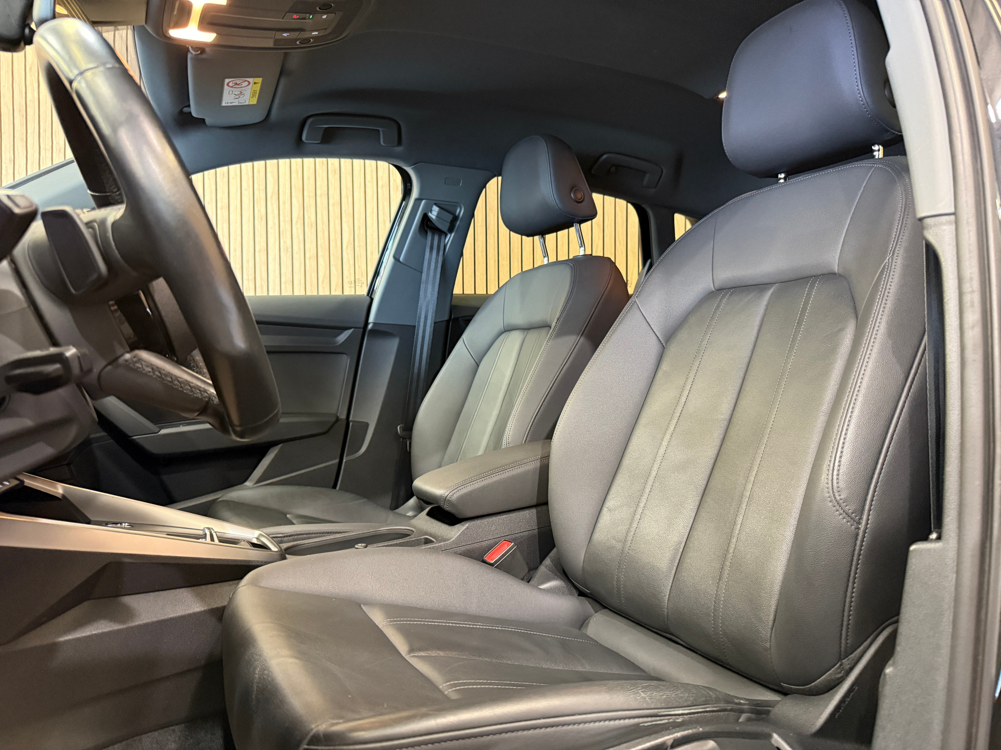 listing desktop thumbnail image 16