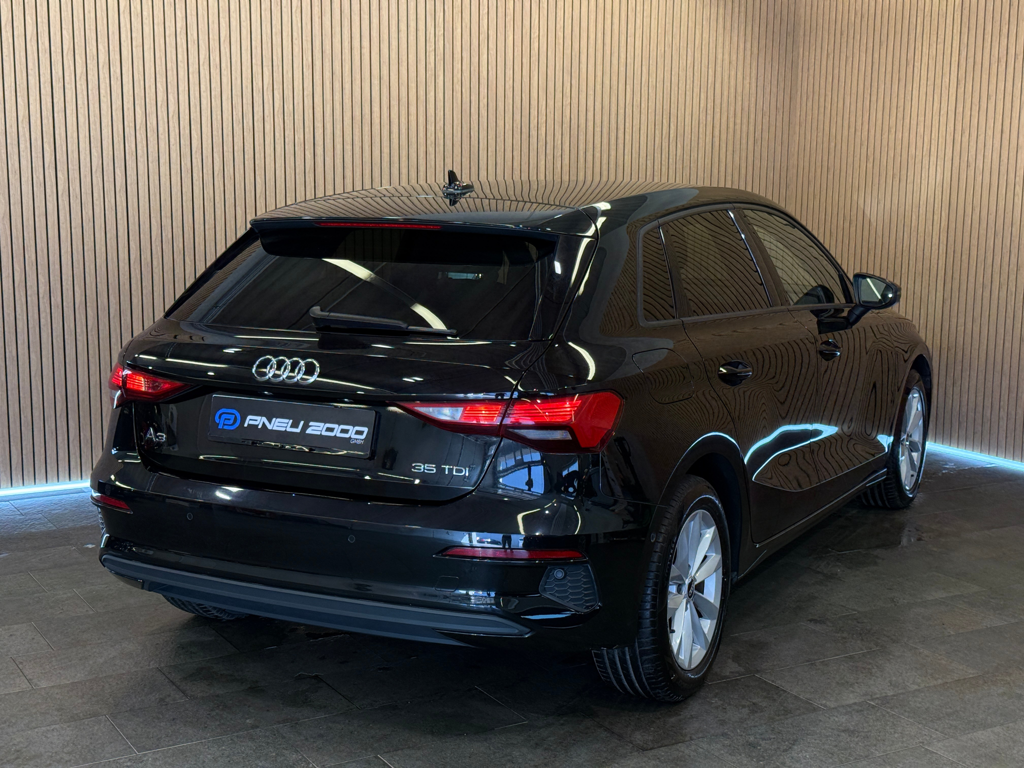 listing desktop thumbnail image 2