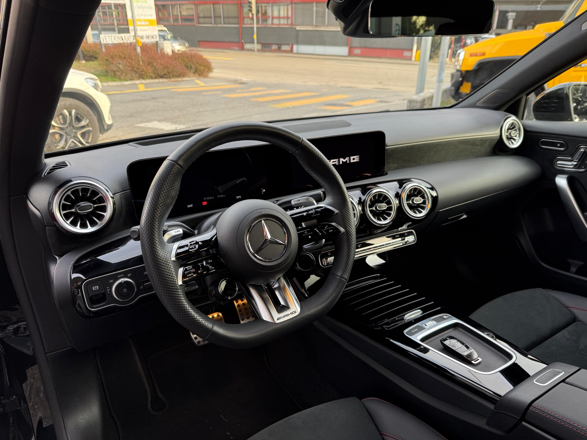 listing desktop thumbnail image 8