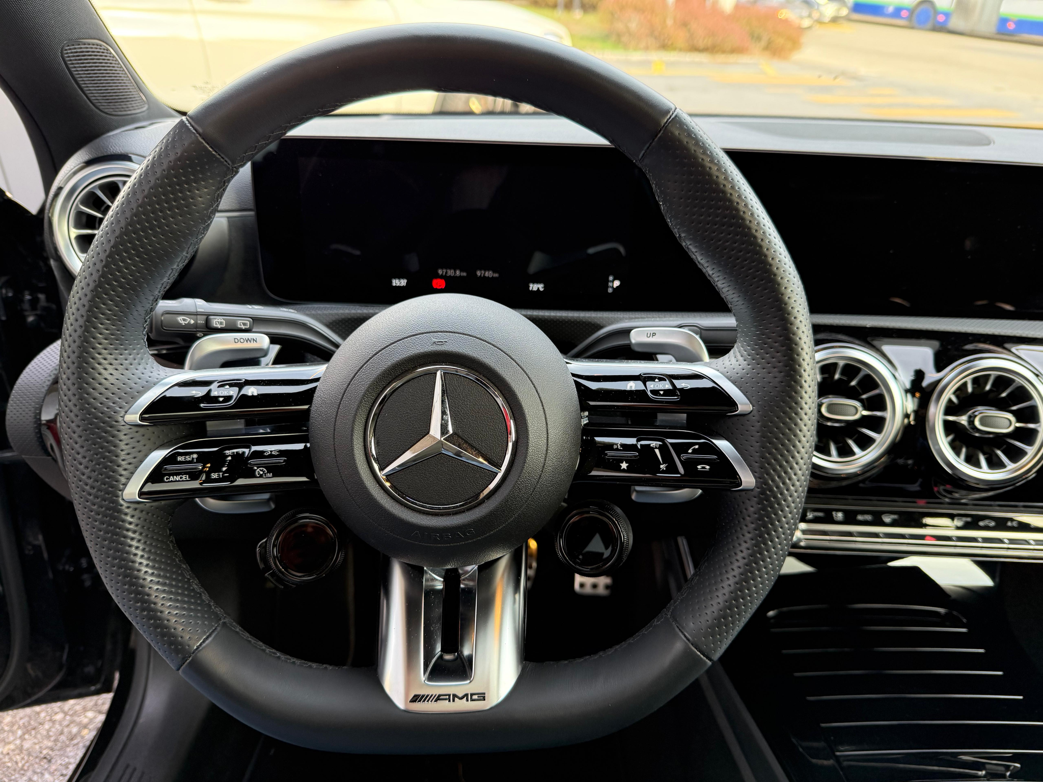 listing desktop thumbnail image 10