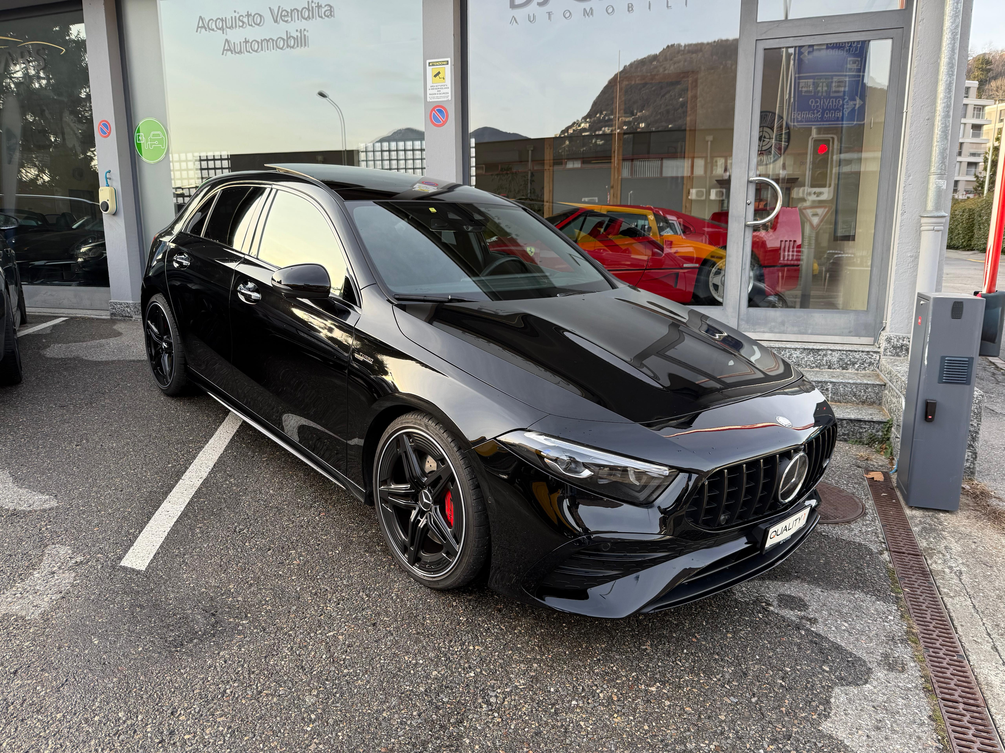 listing desktop thumbnail image 1