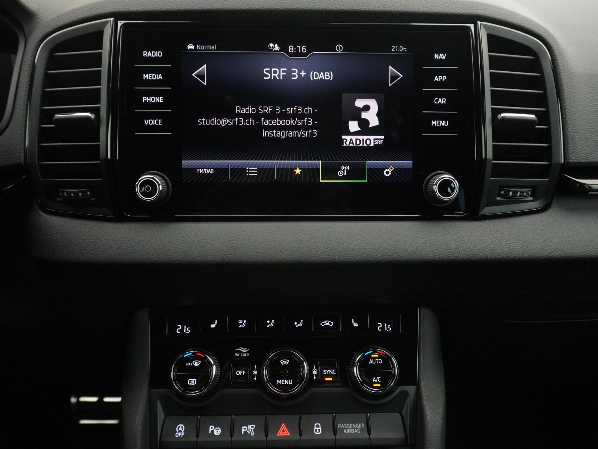 listing desktop thumbnail image 18