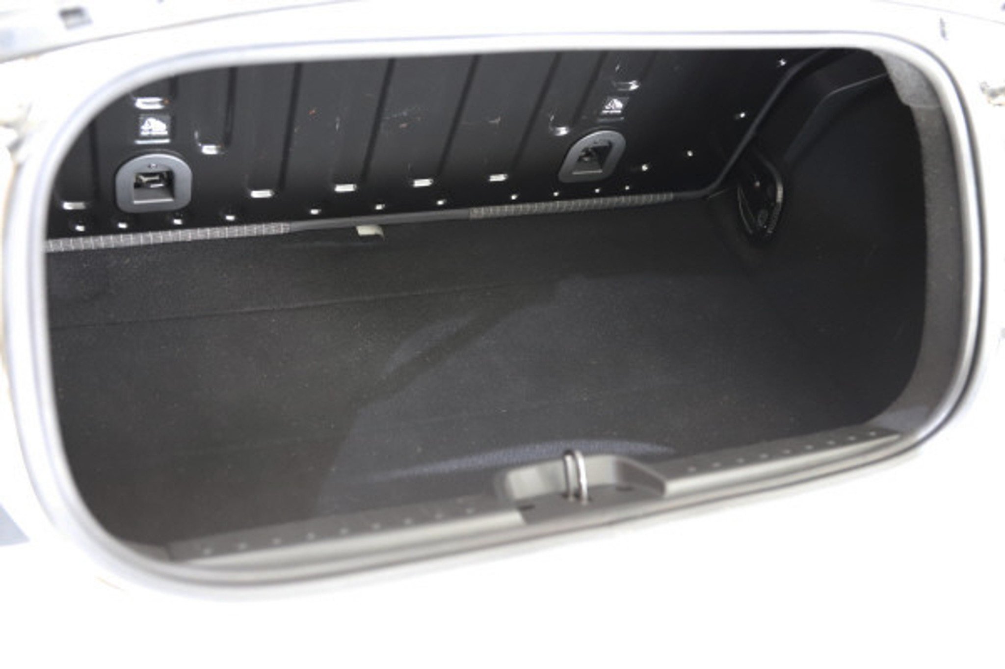 listing desktop thumbnail image 11