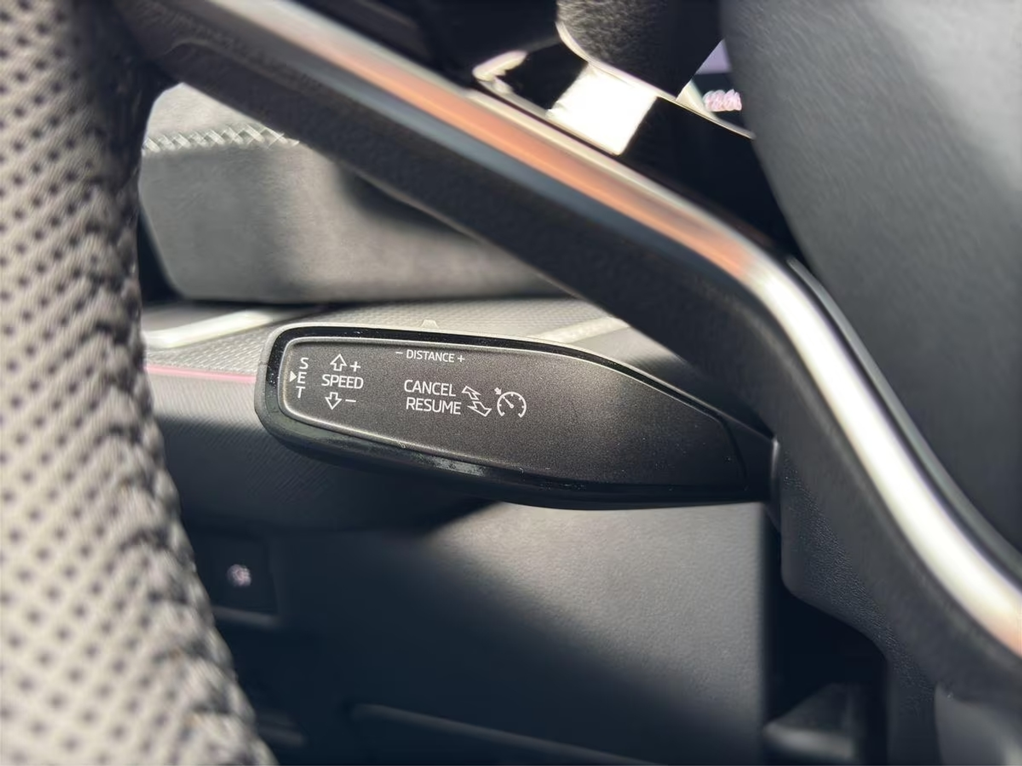 listing desktop thumbnail image 16