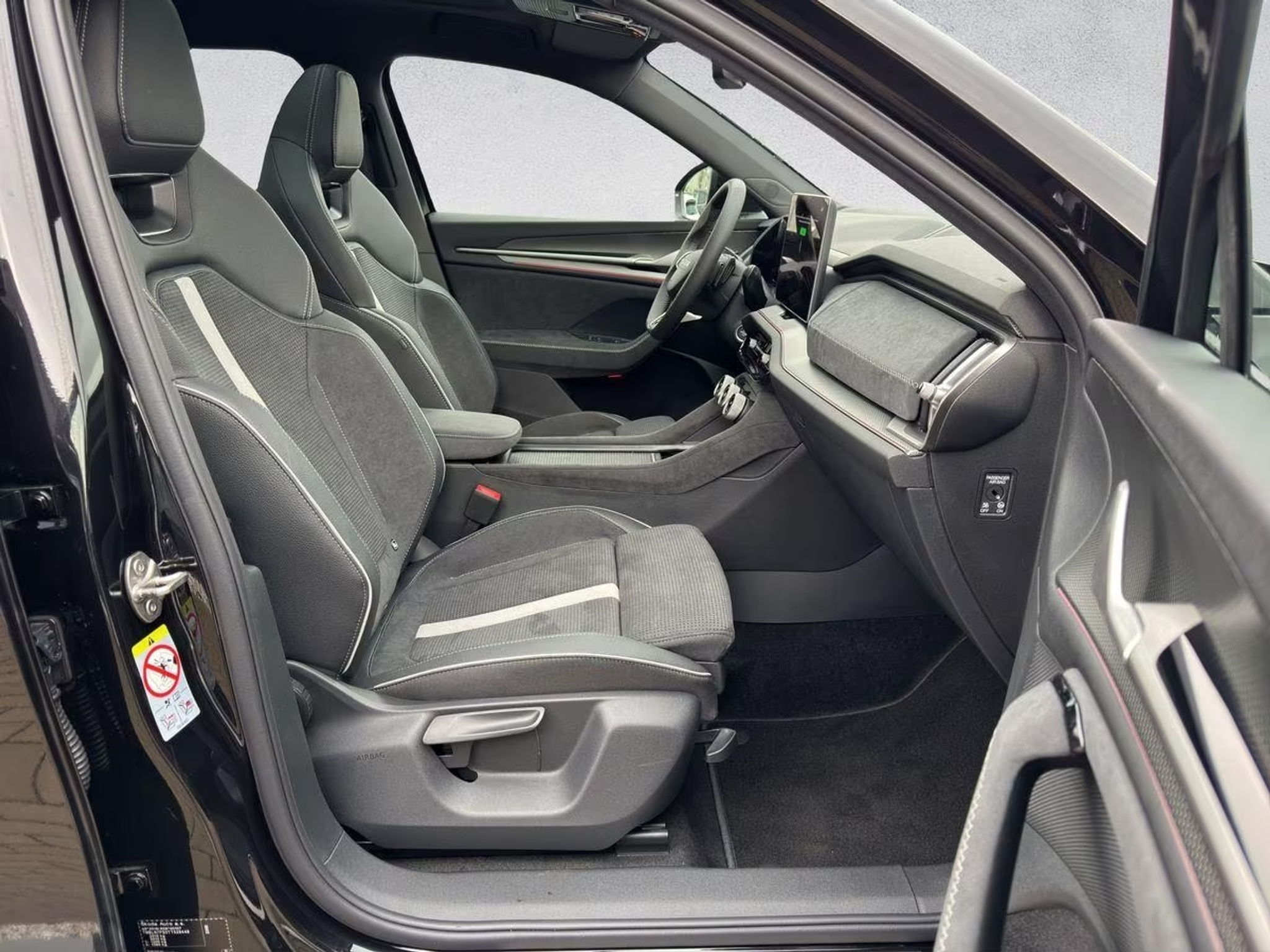 listing desktop thumbnail image 8