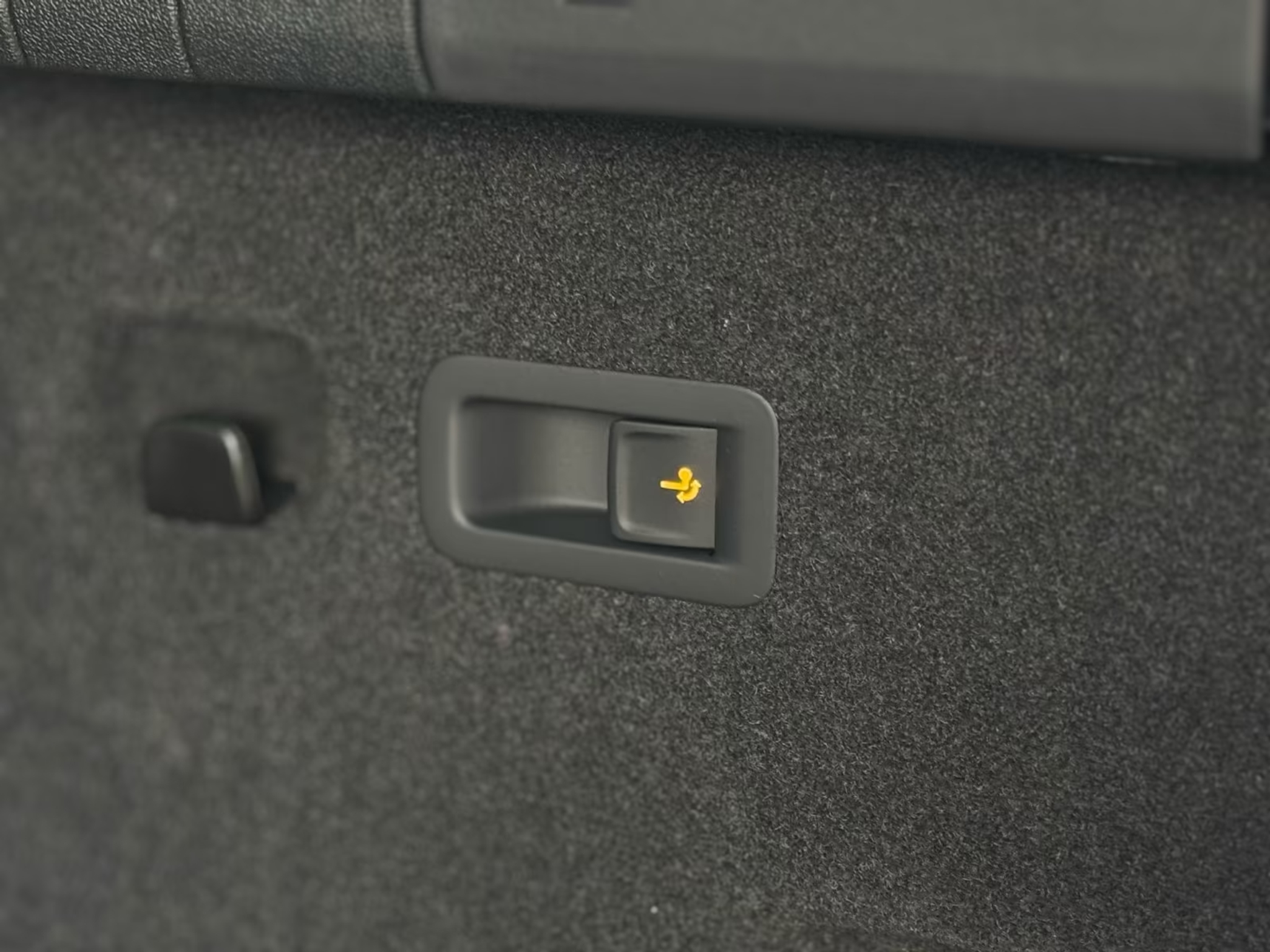 listing desktop thumbnail image 17