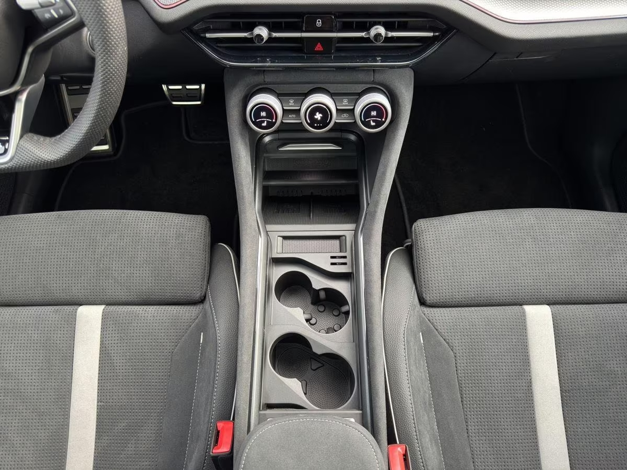 listing desktop thumbnail image 18