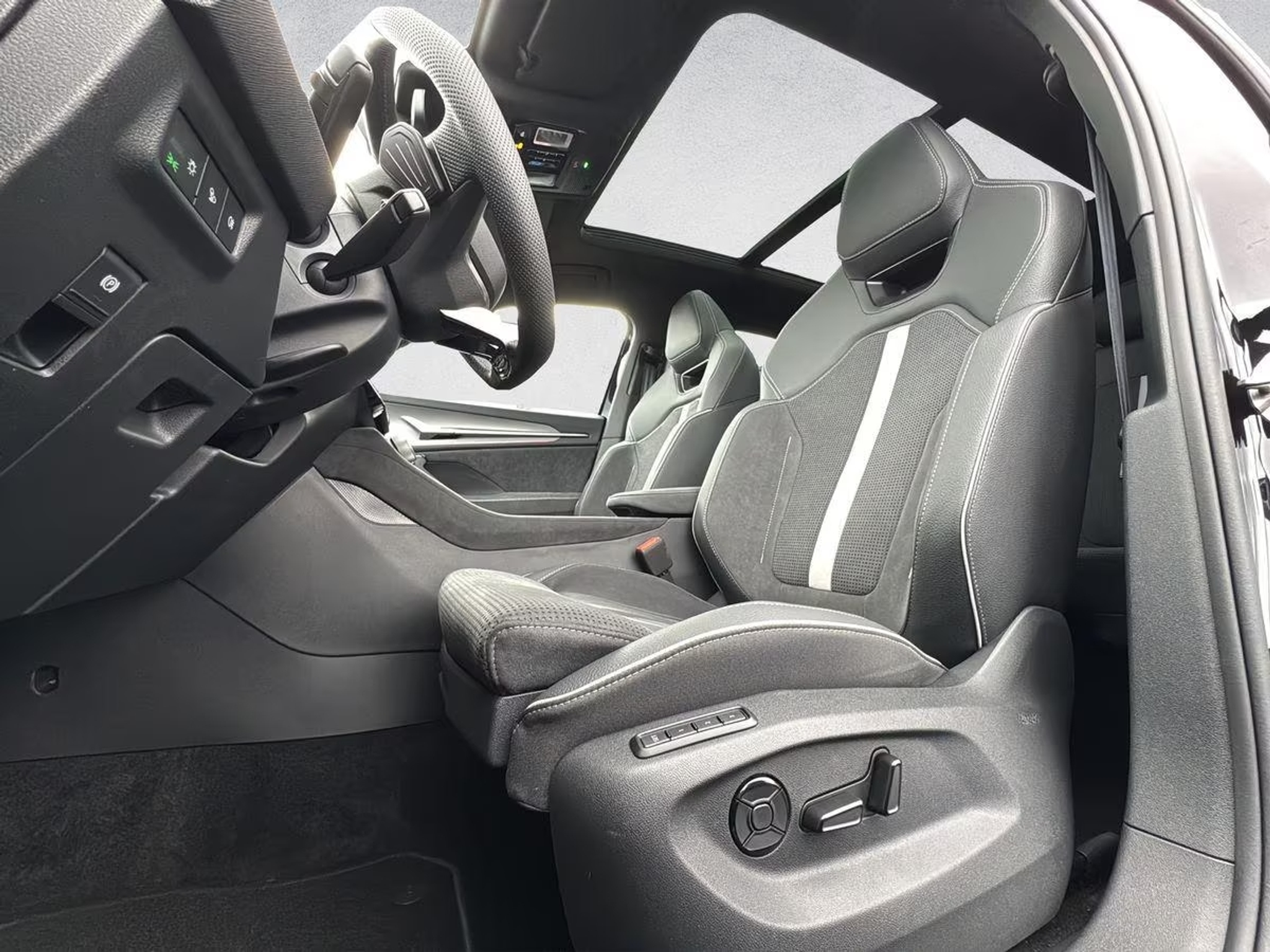 listing desktop thumbnail image 14