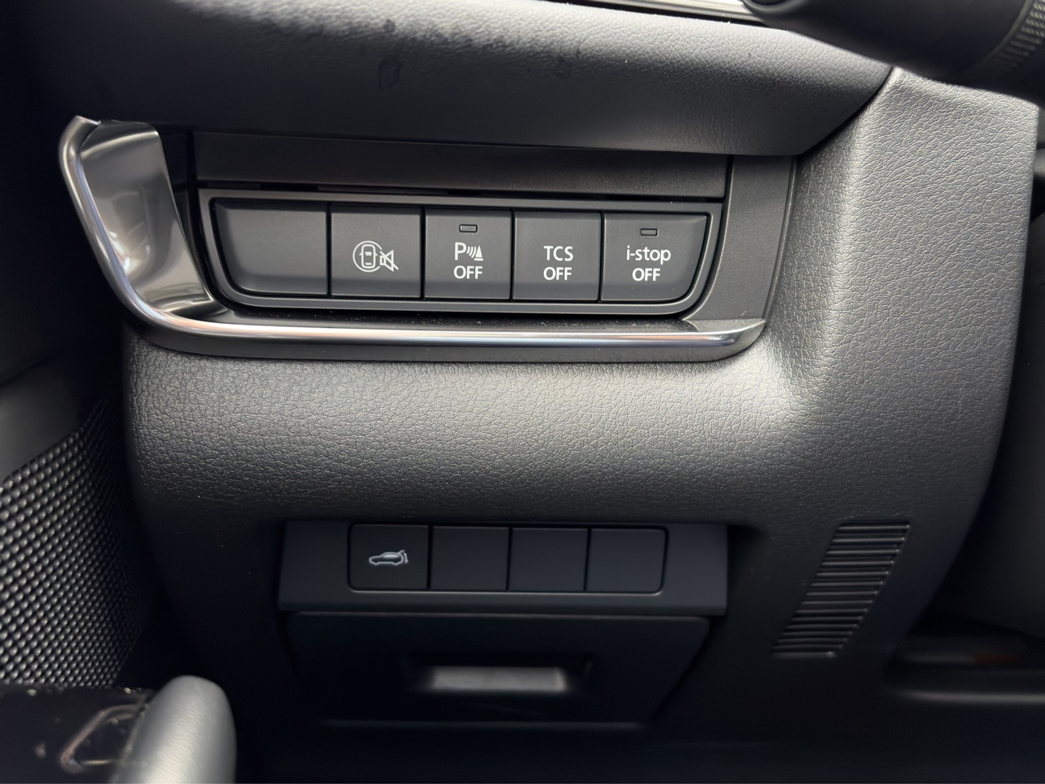 listing desktop thumbnail image 12