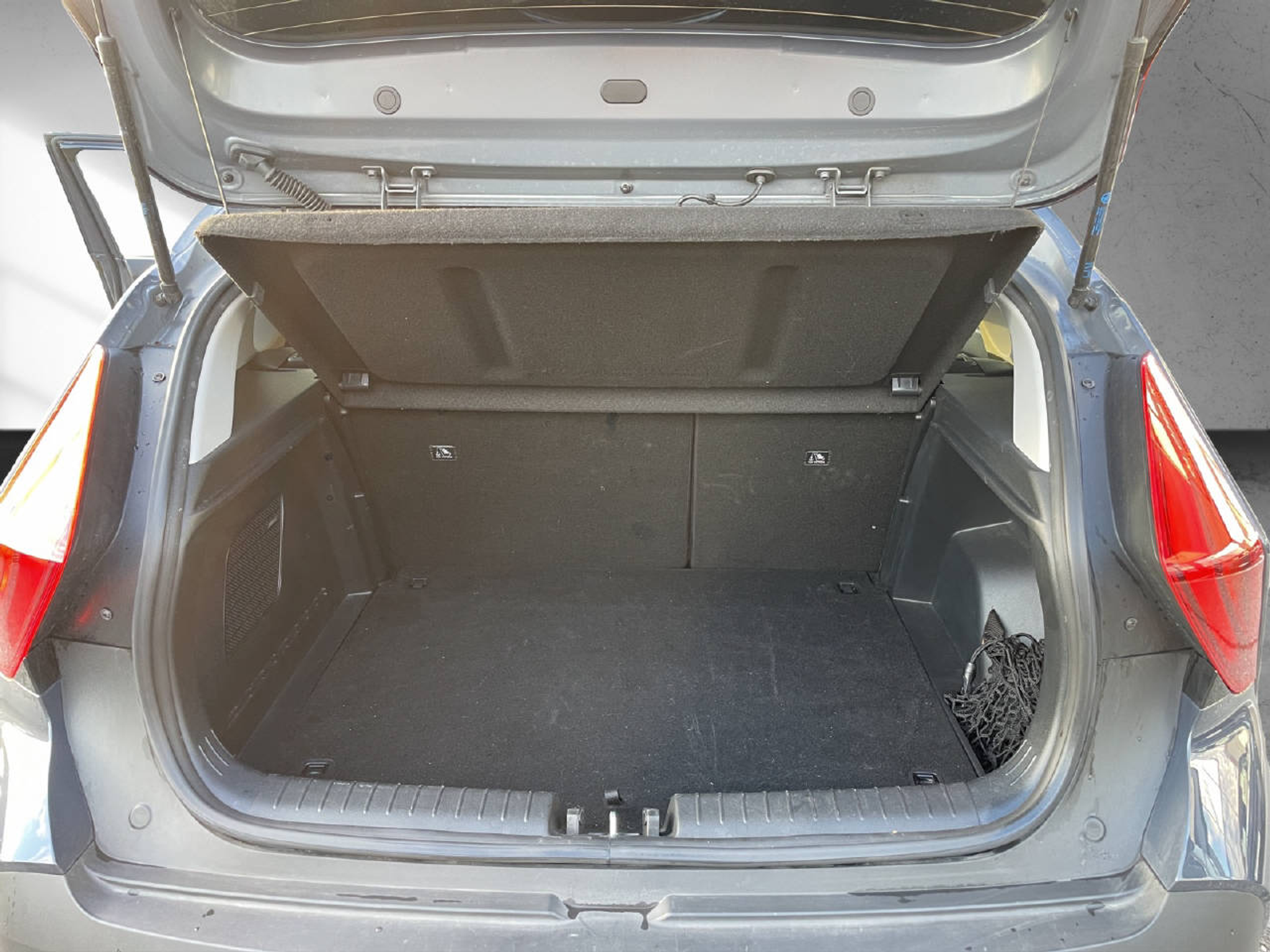 listing desktop thumbnail image 14