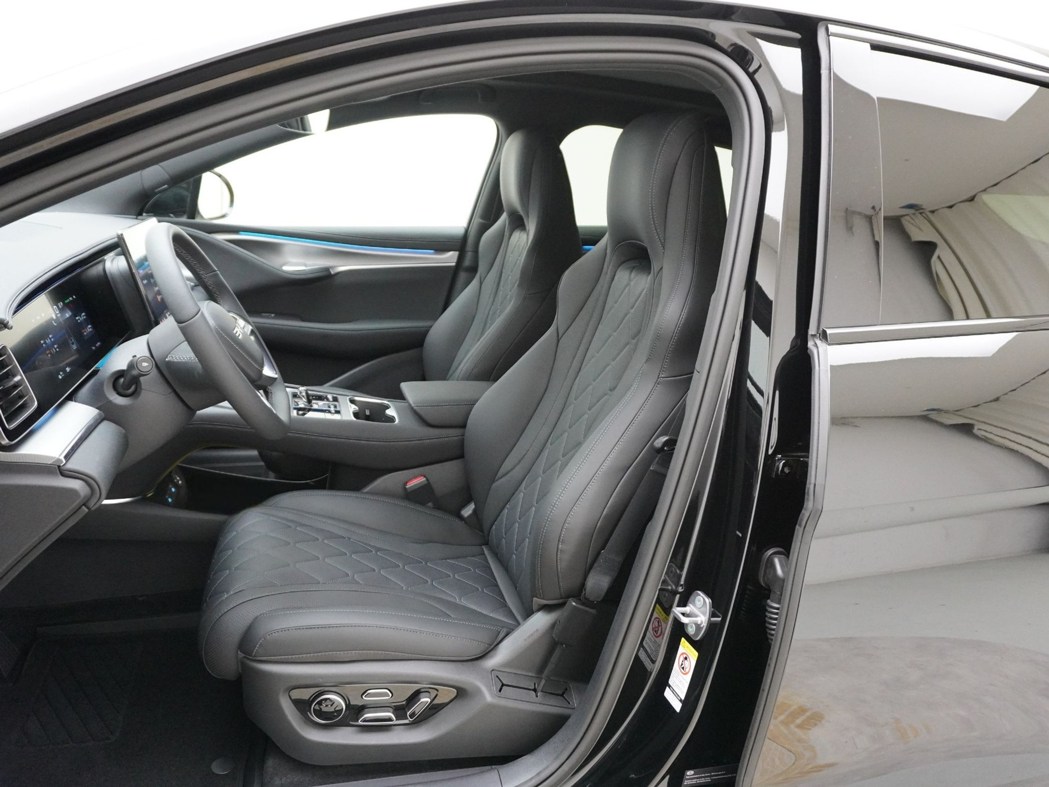 listing desktop thumbnail image 12