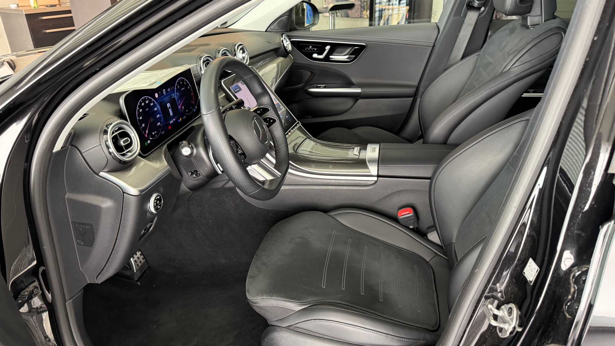 listing desktop thumbnail image 18