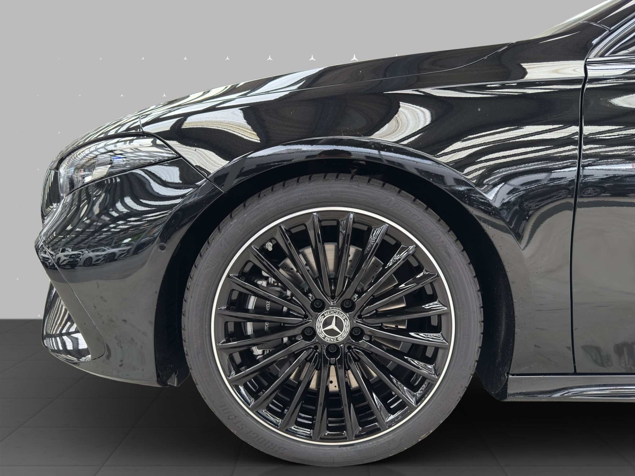 listing desktop thumbnail image 16