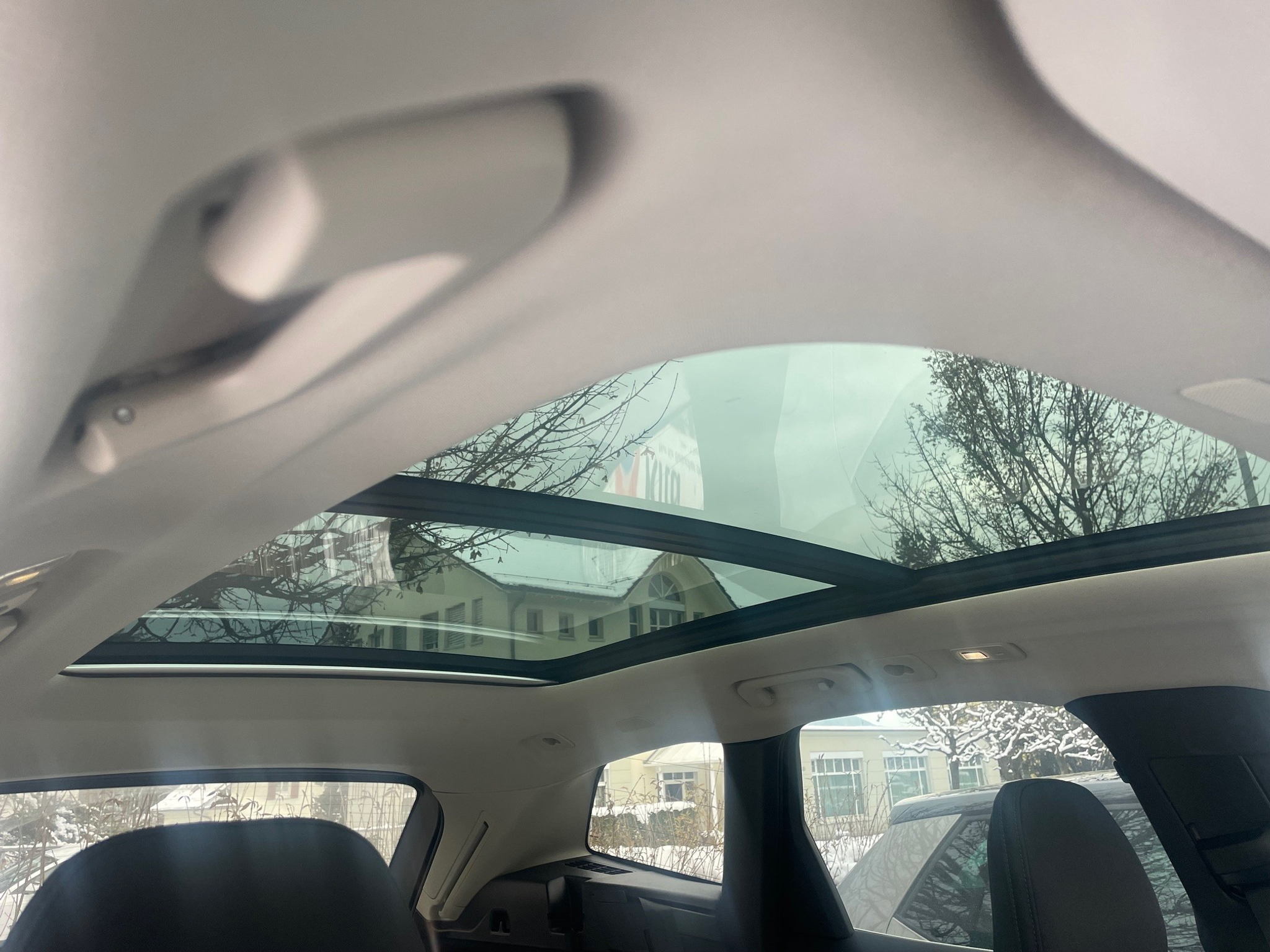 listing desktop thumbnail image 11