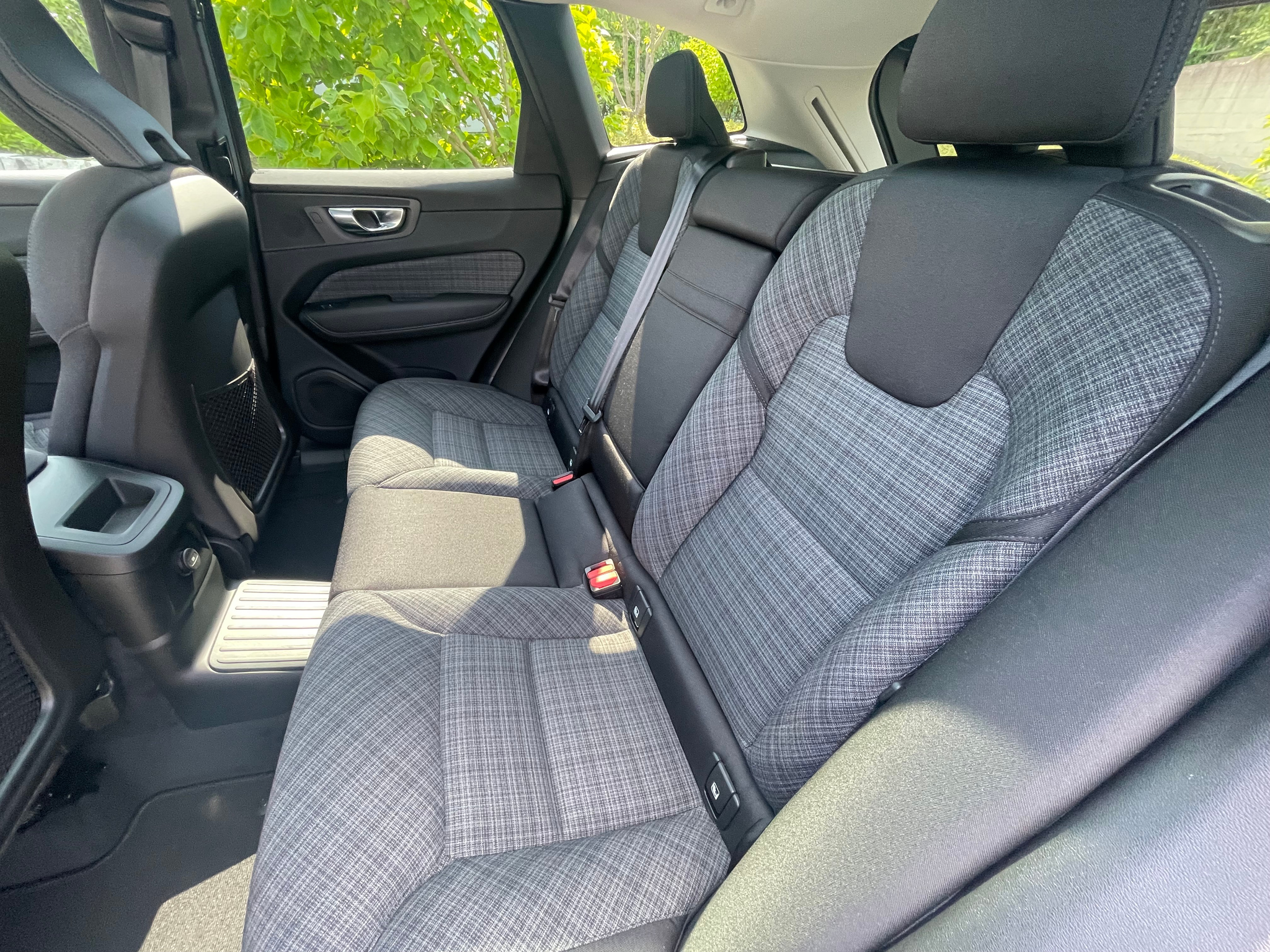 listing desktop thumbnail image 2