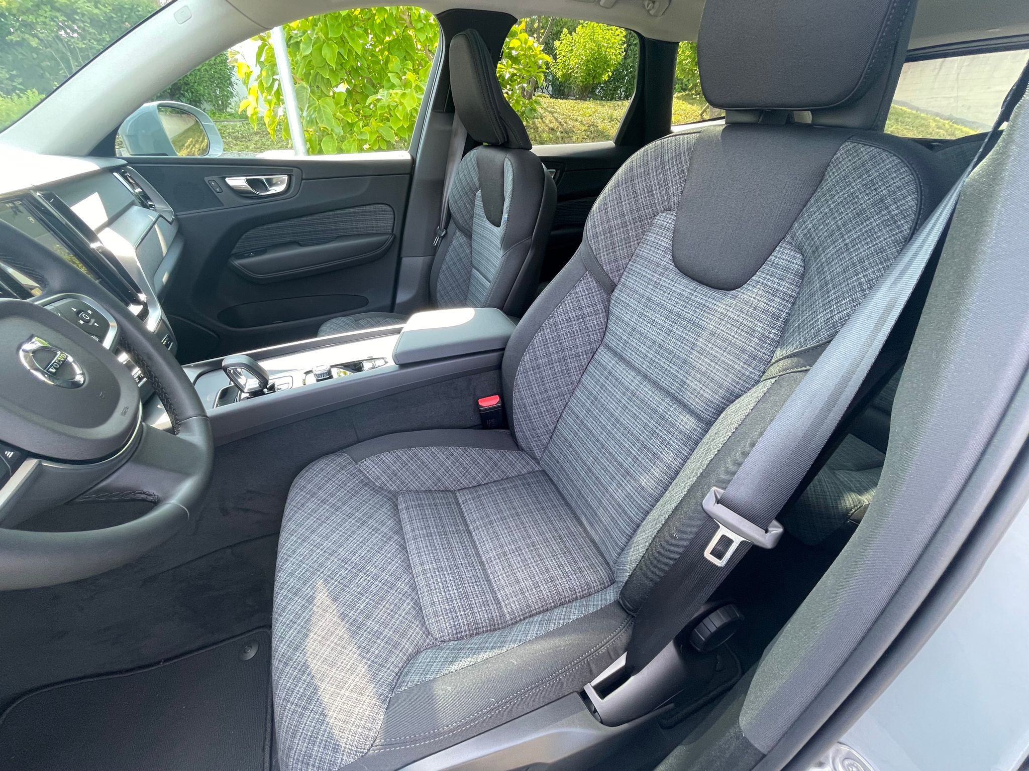 listing desktop thumbnail image 5