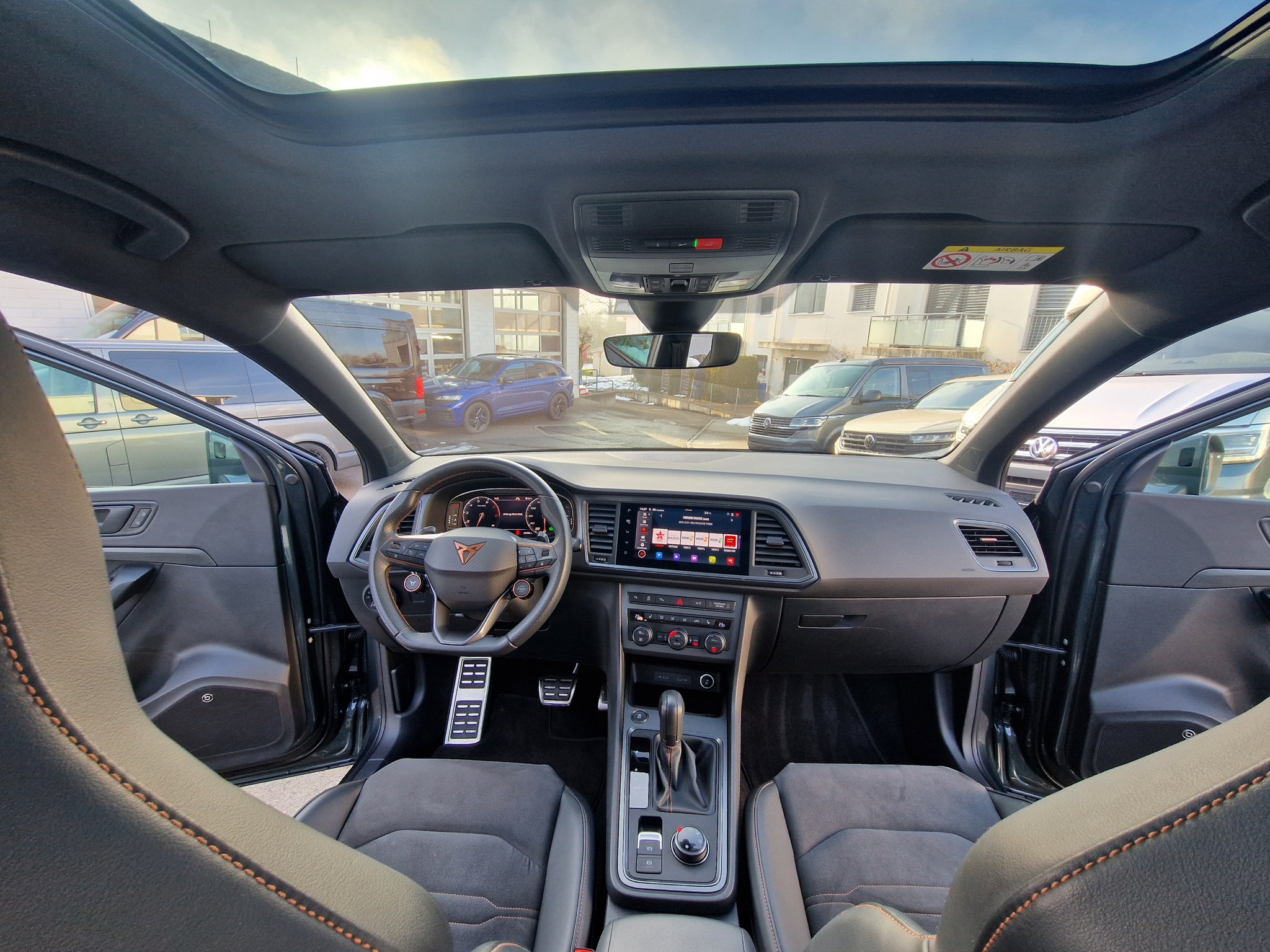 listing desktop thumbnail image 5