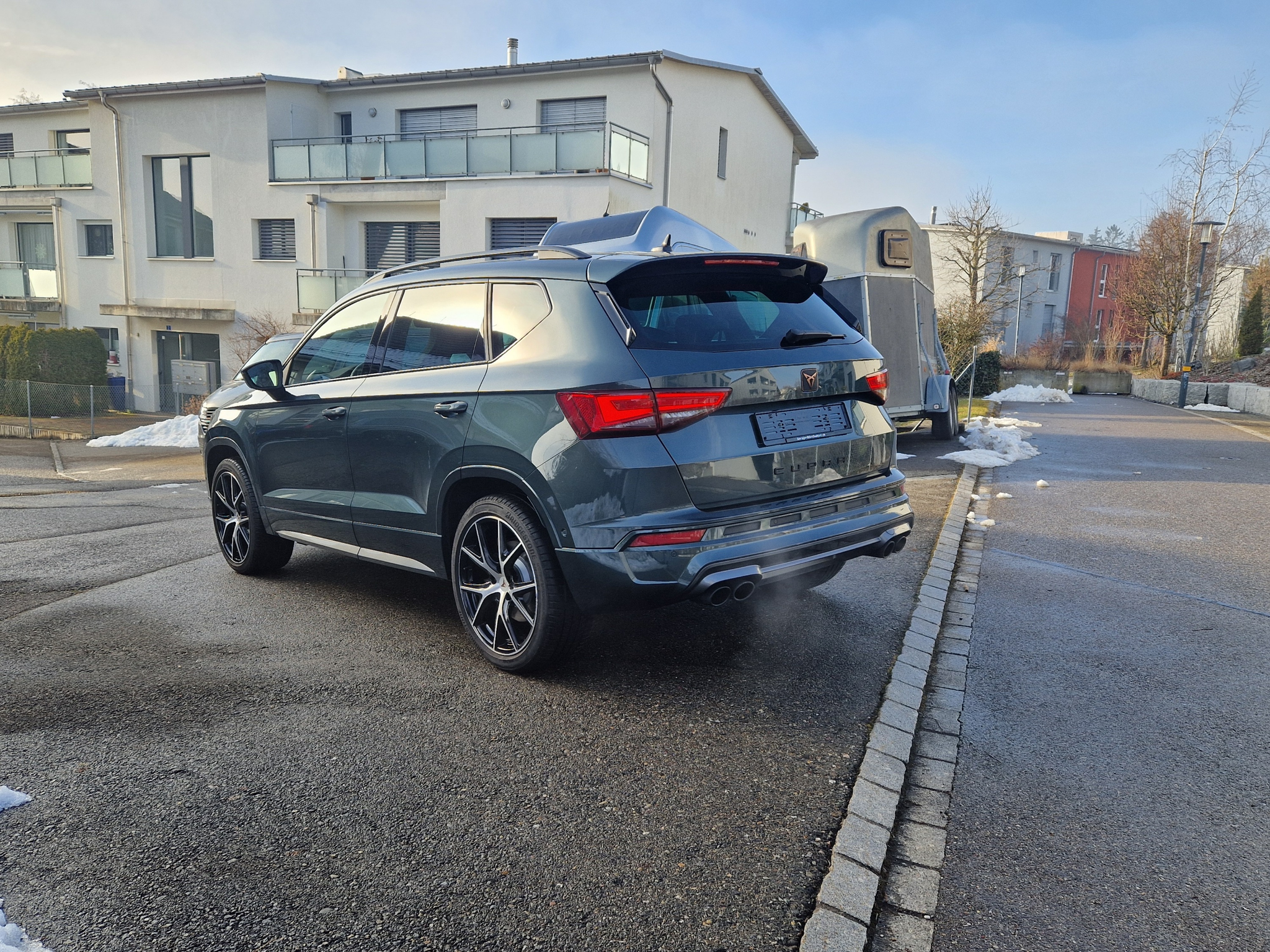 listing desktop thumbnail image 4