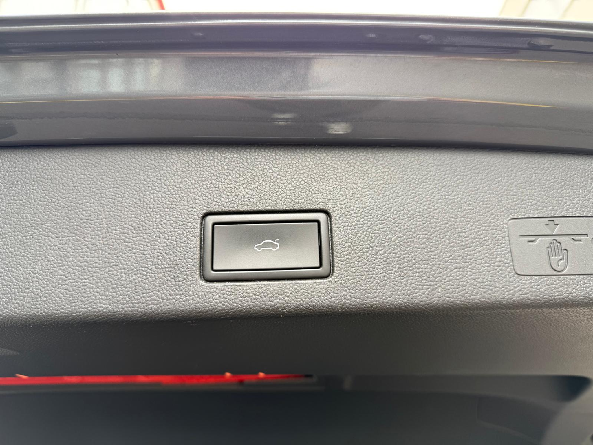 listing desktop thumbnail image 15