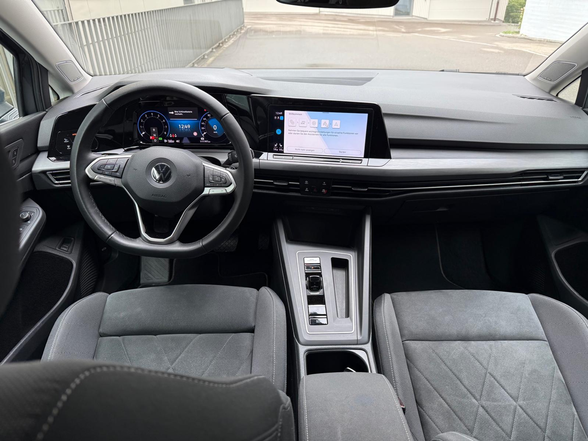 listing desktop thumbnail image 10