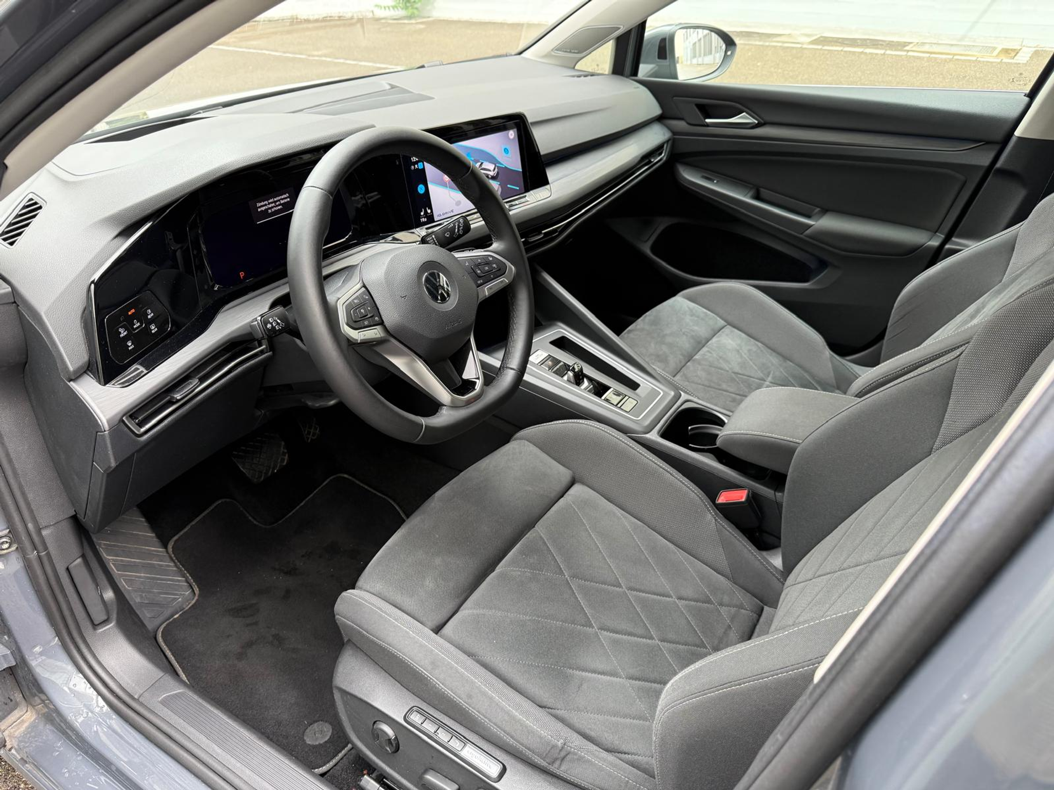 listing desktop thumbnail image 12