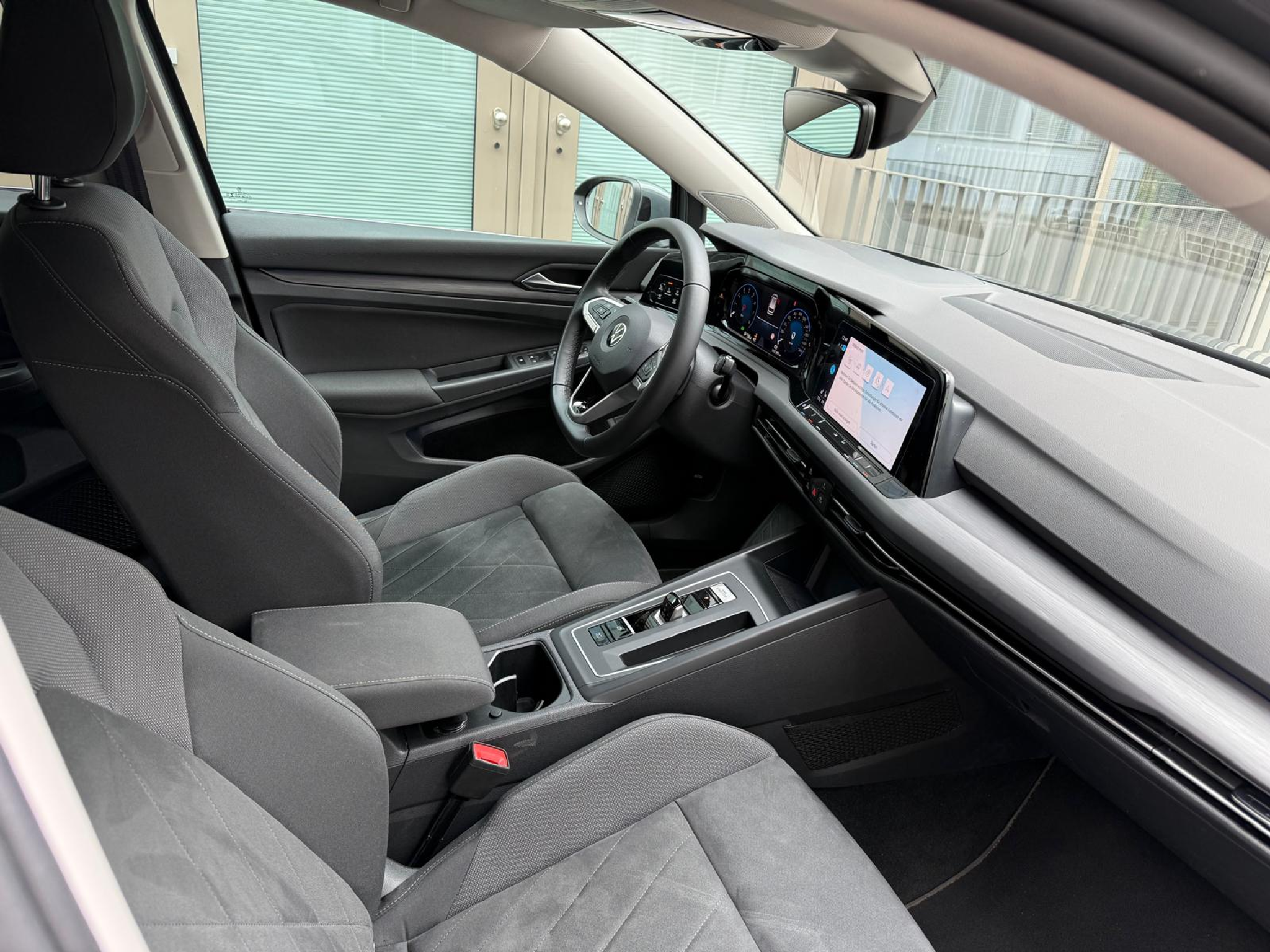 listing desktop thumbnail image 13