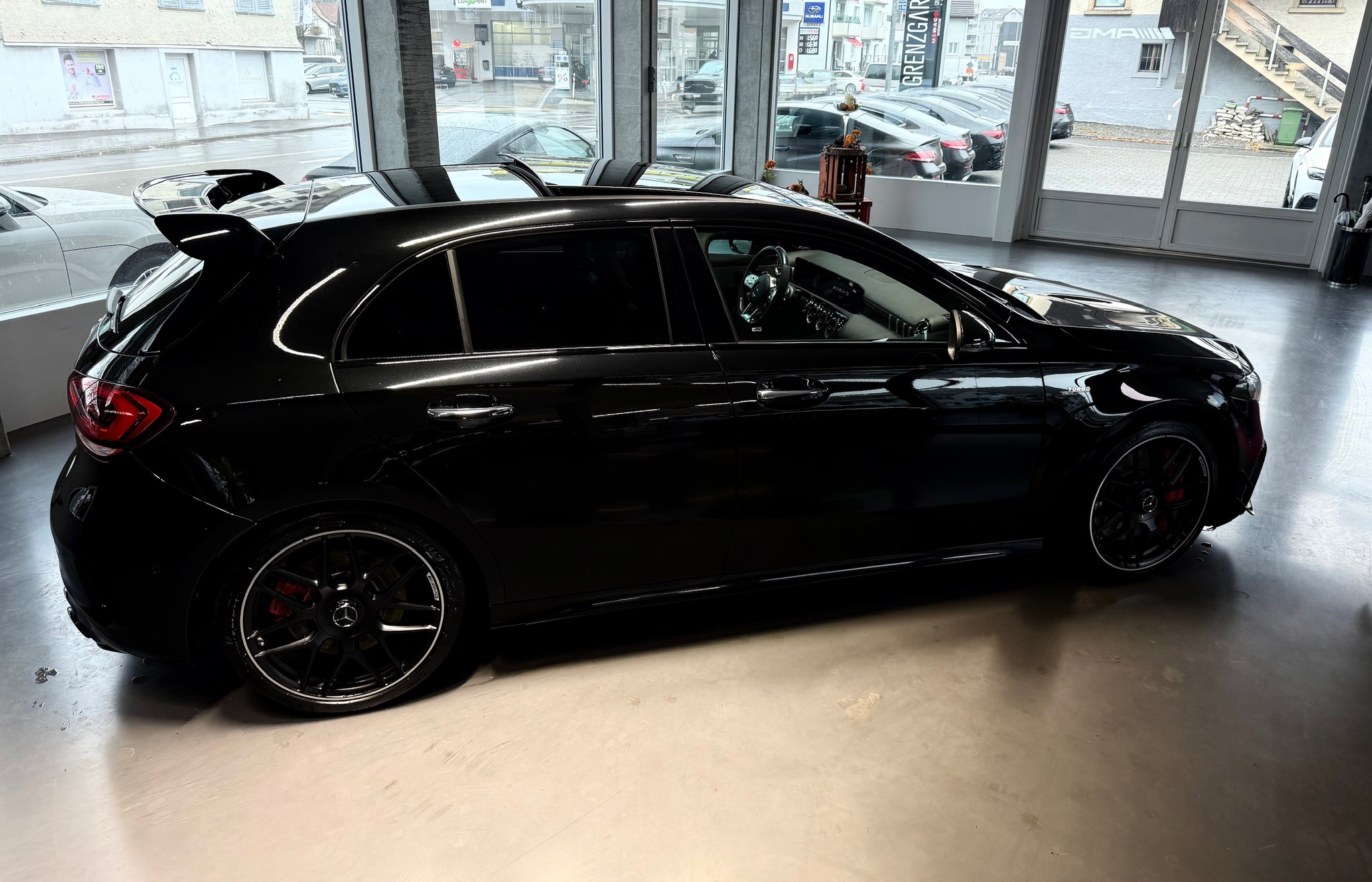 listing desktop thumbnail image 4