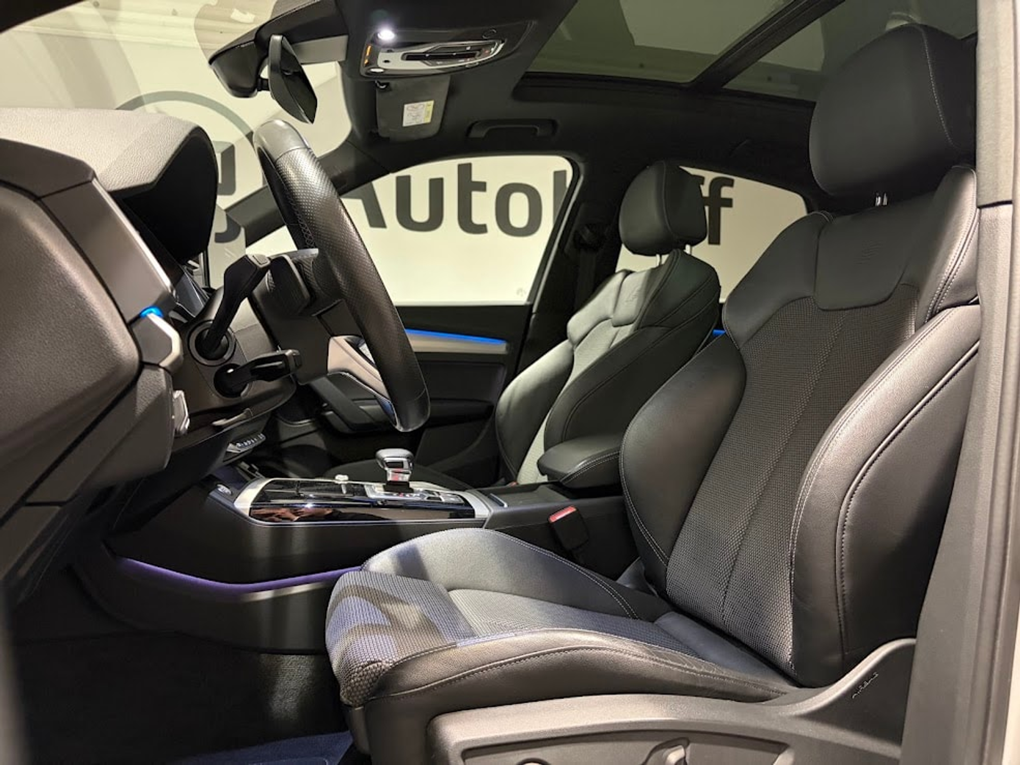 listing desktop thumbnail image 3