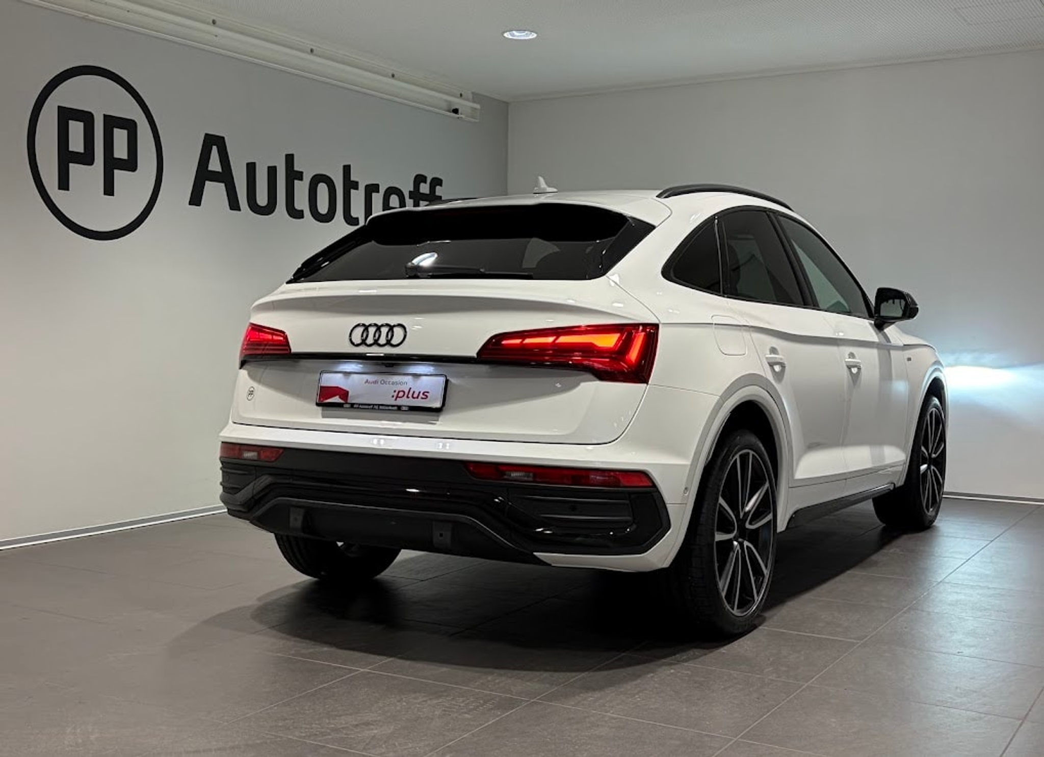 listing desktop thumbnail image 13