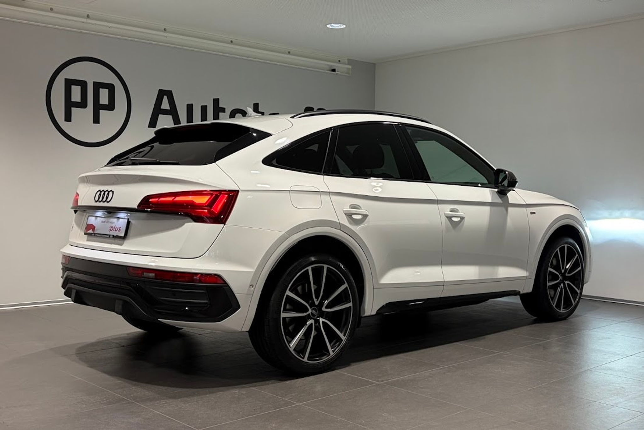 listing desktop thumbnail image 14