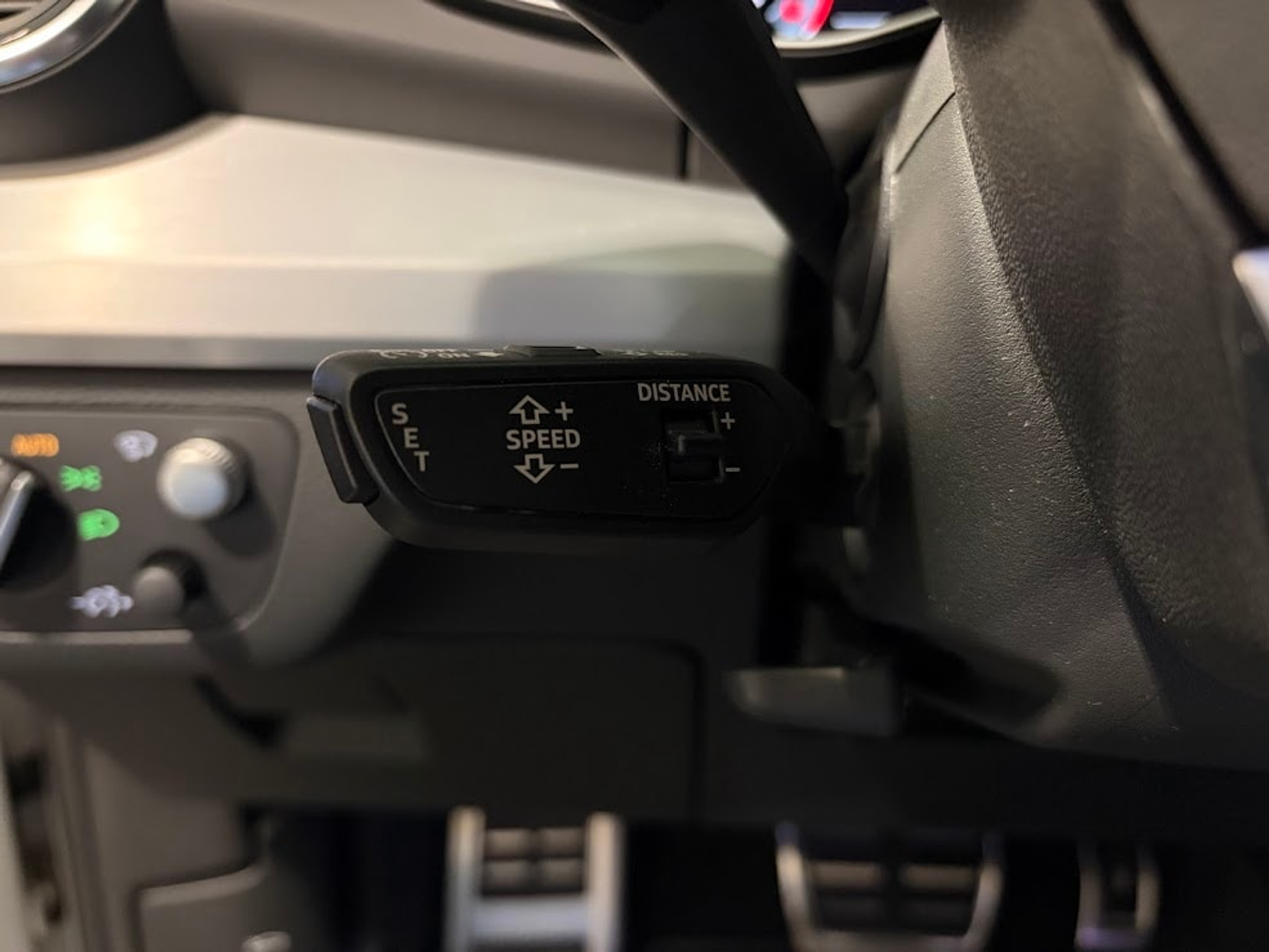 listing desktop thumbnail image 6