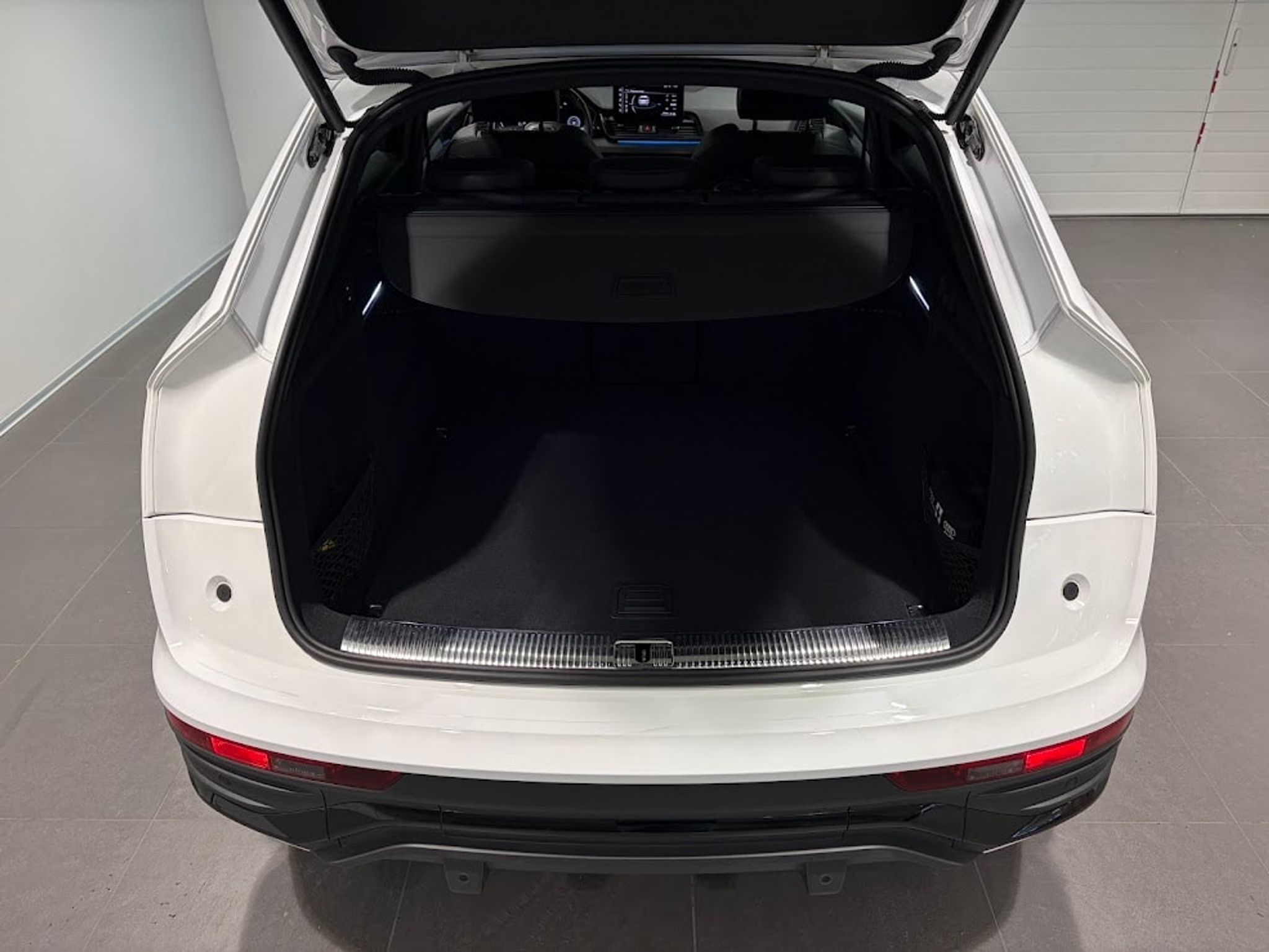 listing desktop thumbnail image 12