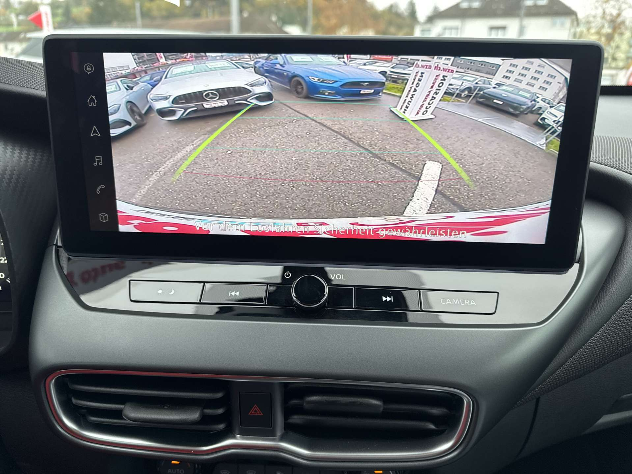 listing desktop thumbnail image 7