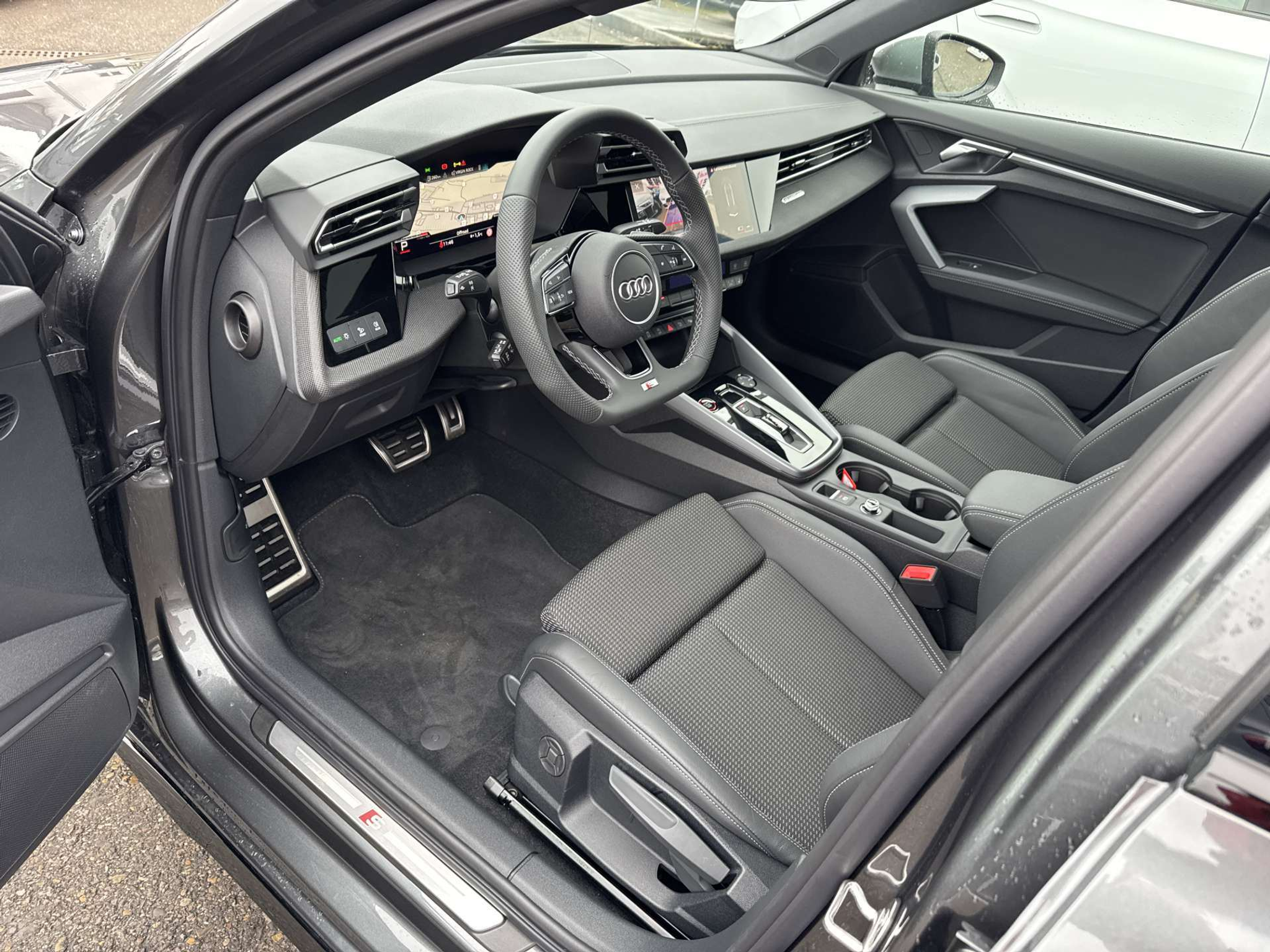 listing desktop thumbnail image 5