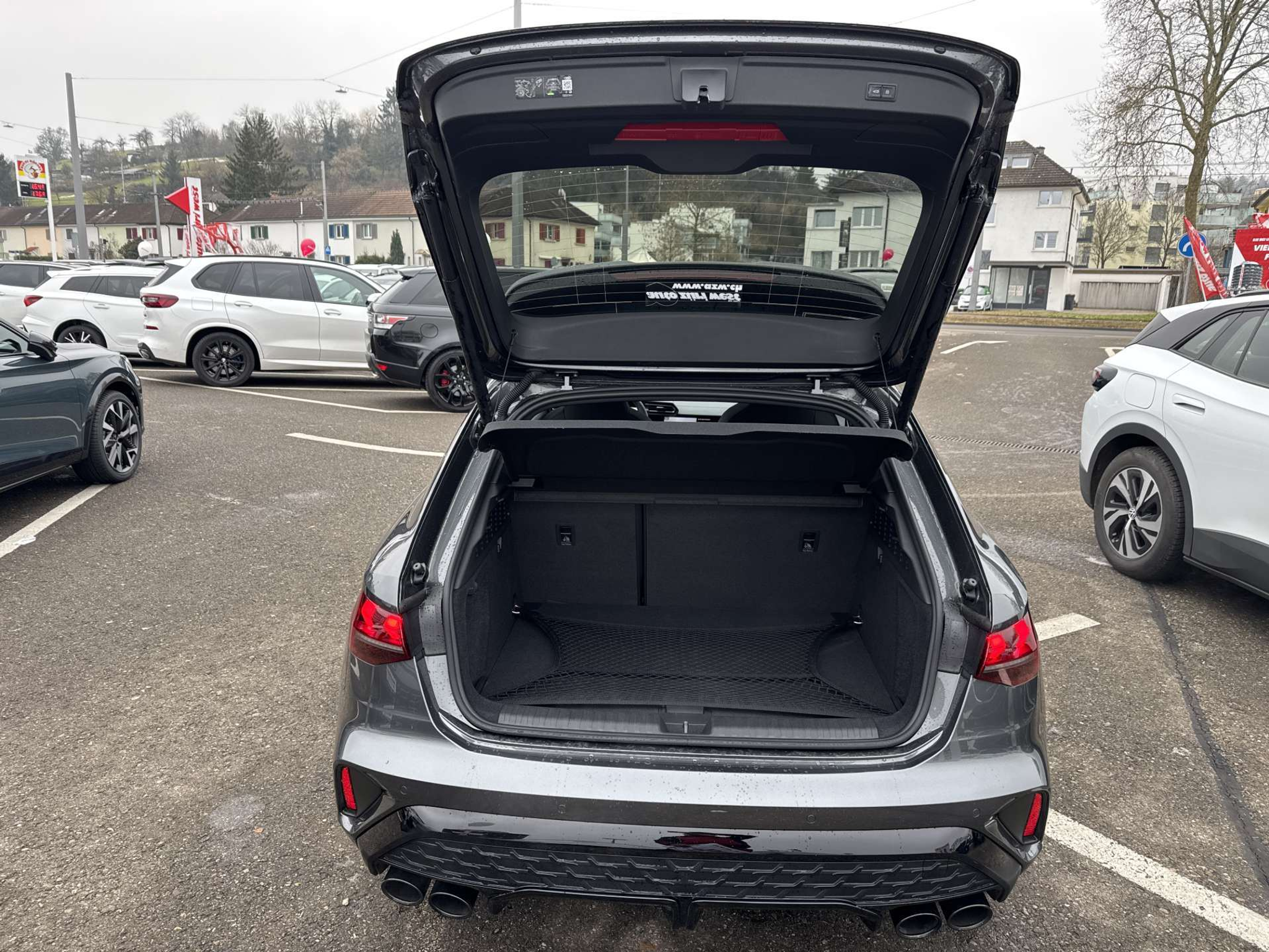 listing desktop thumbnail image 7