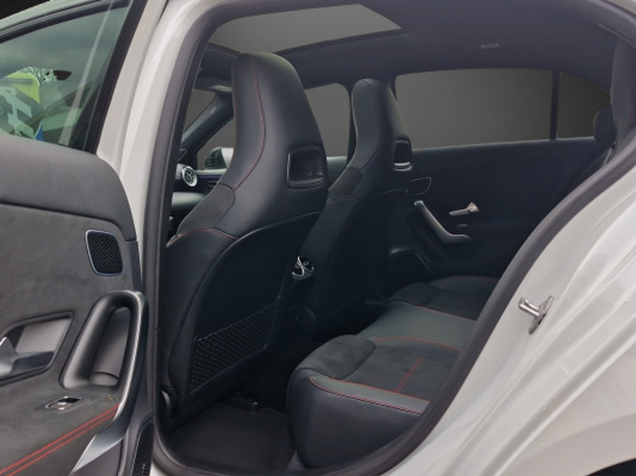 listing desktop thumbnail image 9