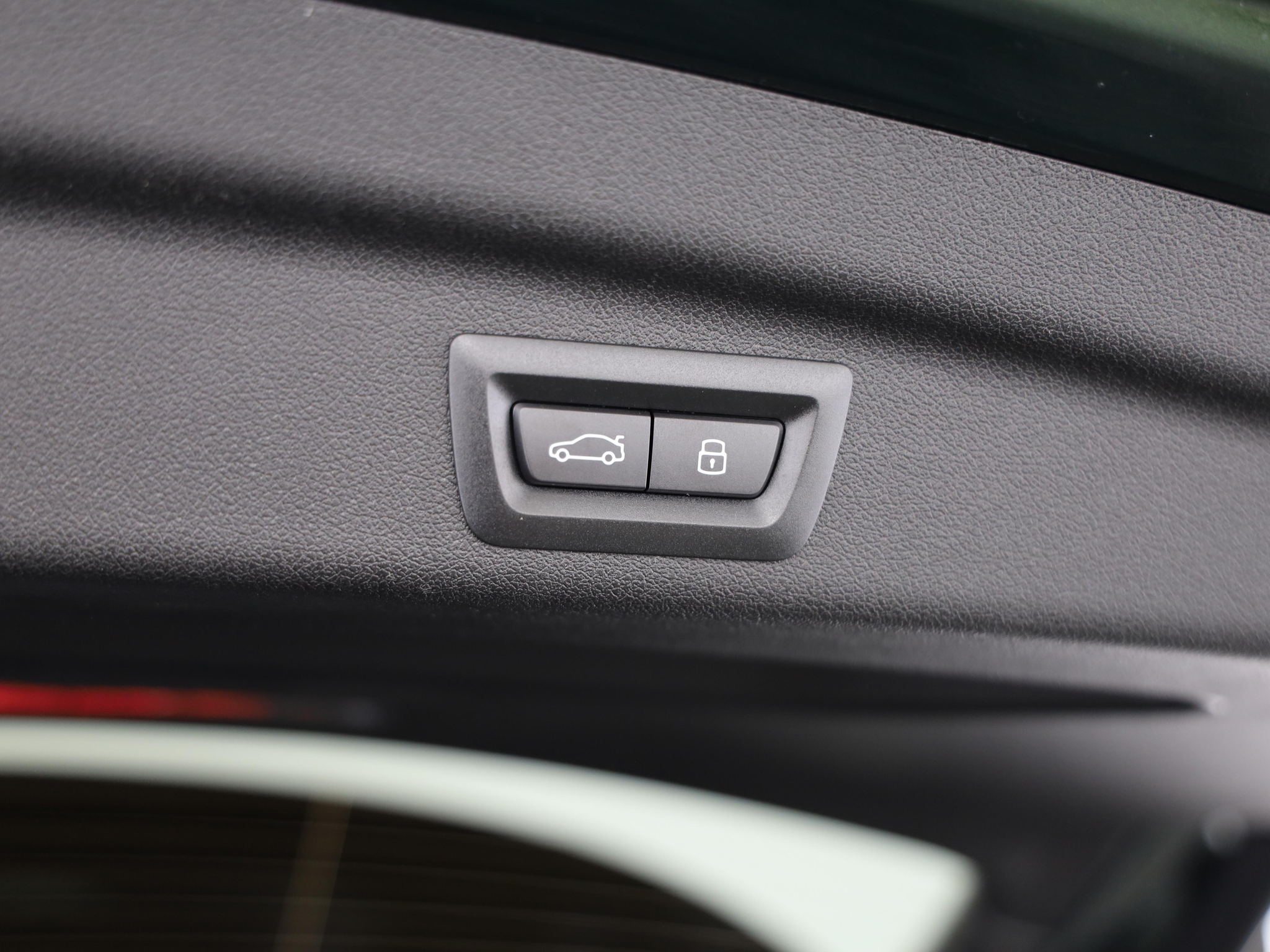 listing desktop thumbnail image 15