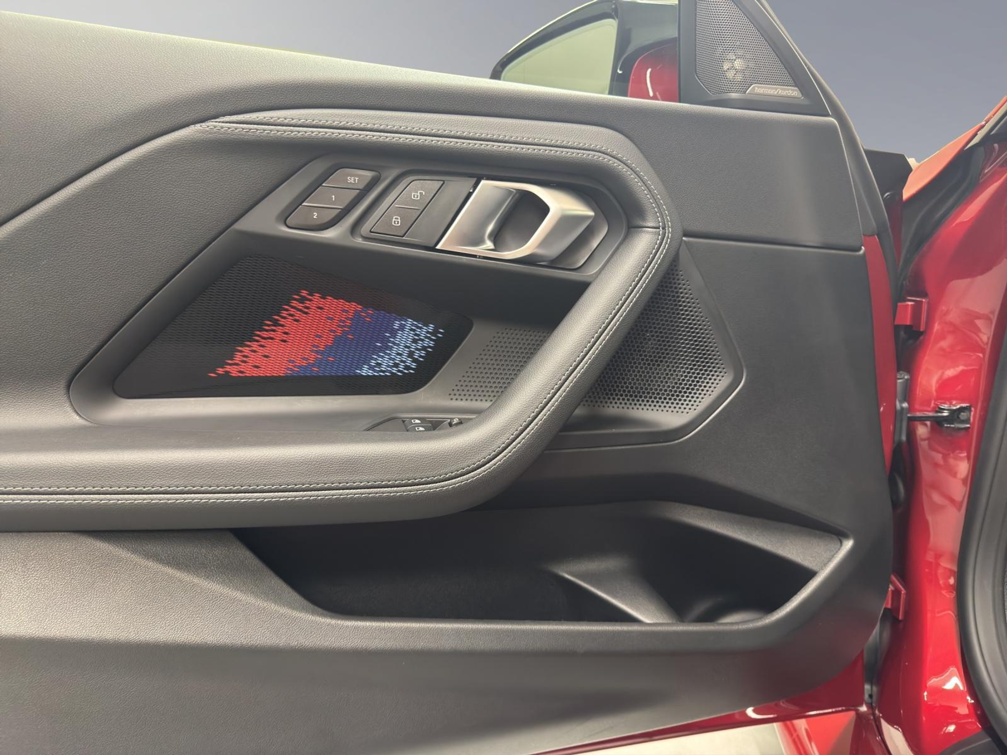 listing desktop thumbnail image 12