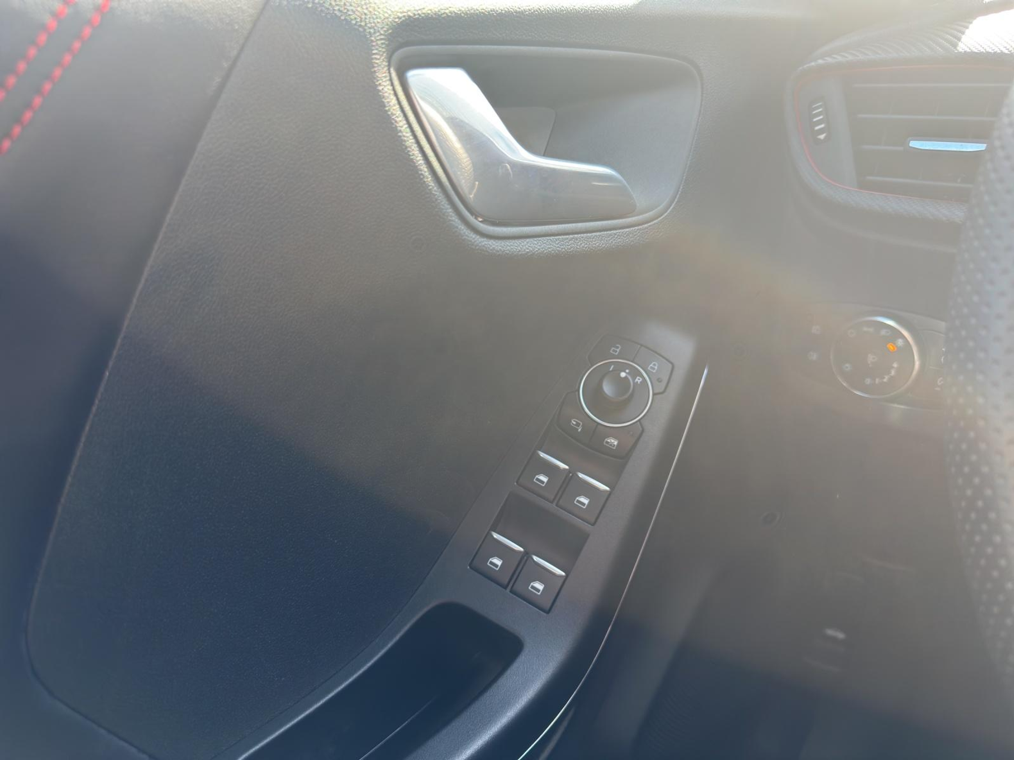 listing desktop thumbnail image 9