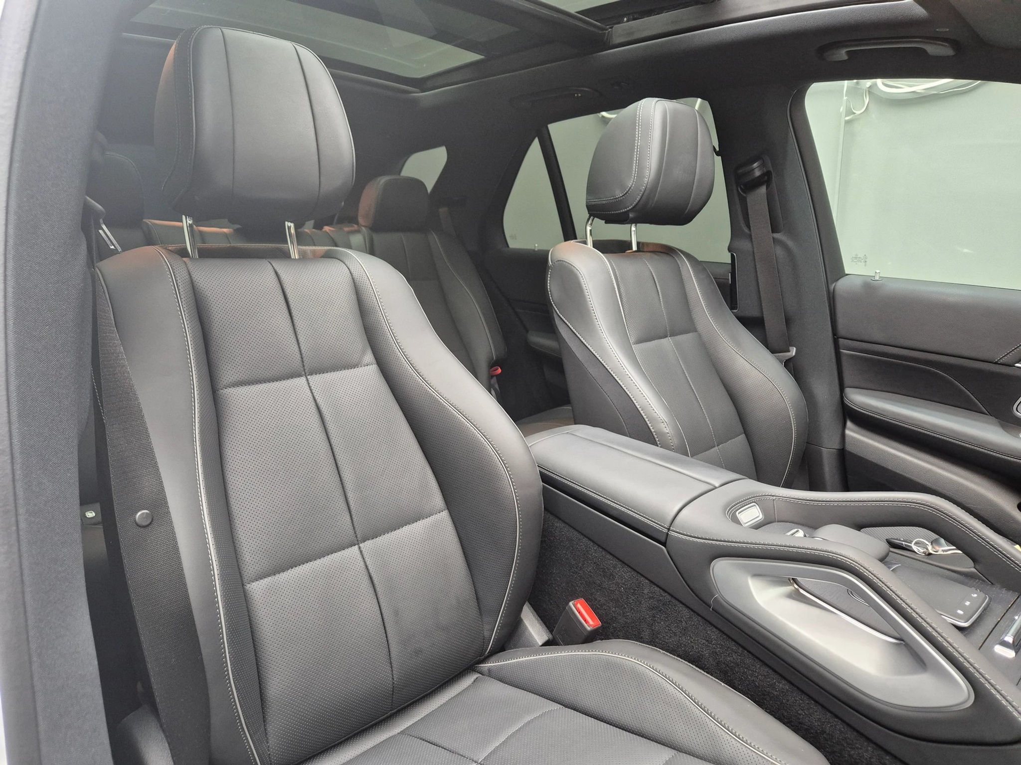 listing desktop thumbnail image 19