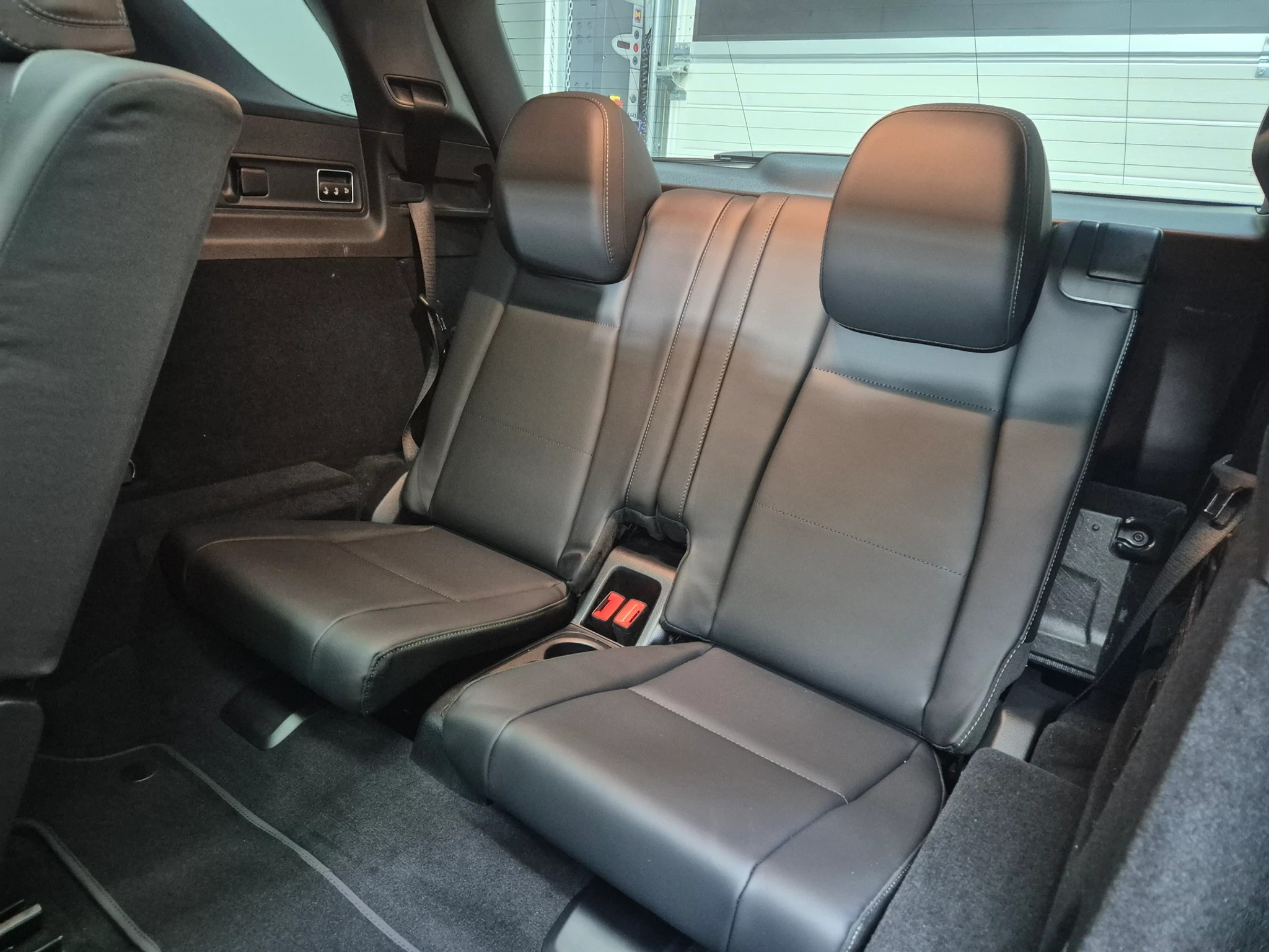 listing desktop thumbnail image 14