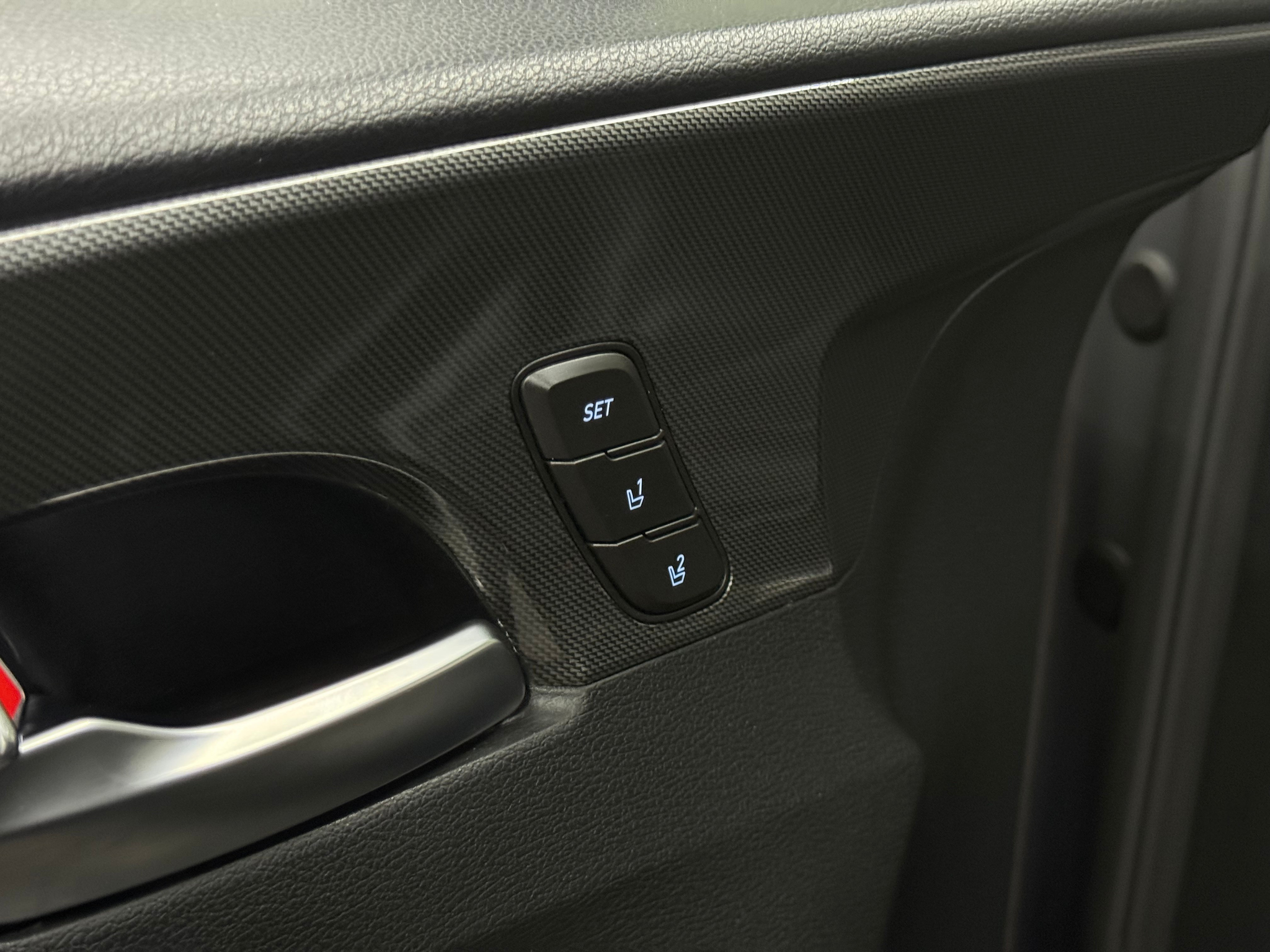 listing desktop thumbnail image 18