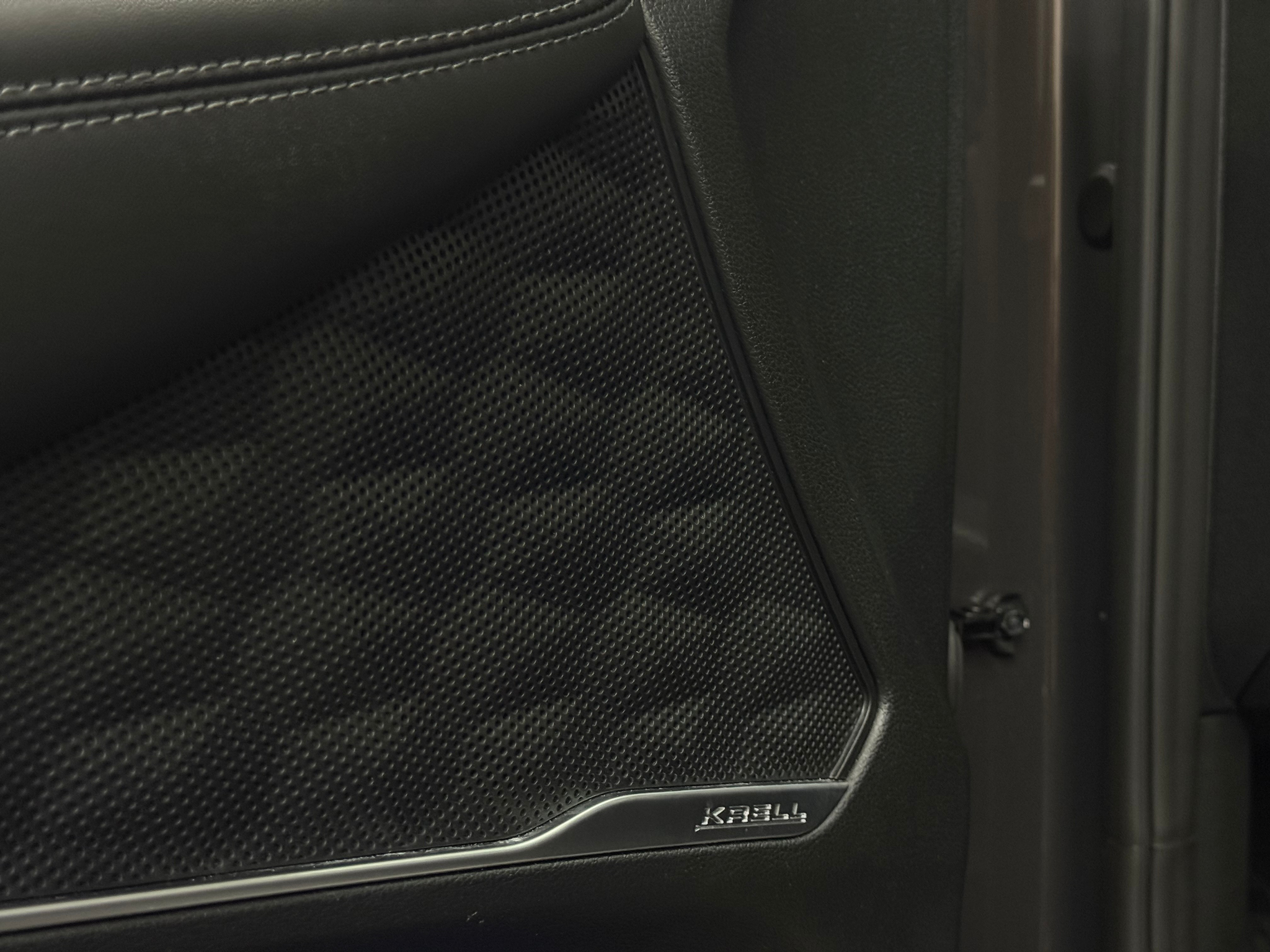 listing desktop thumbnail image 20