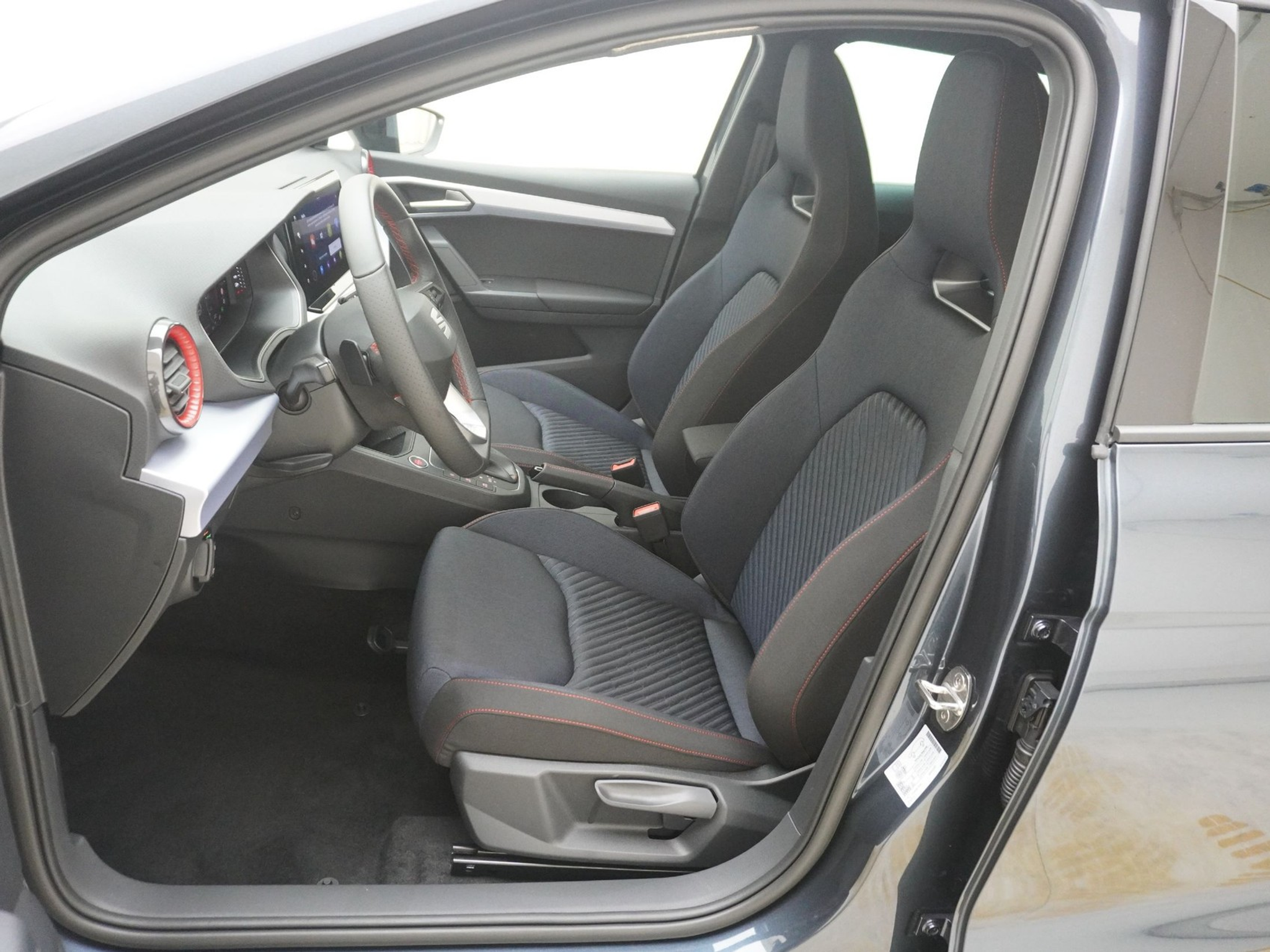 listing desktop thumbnail image 11