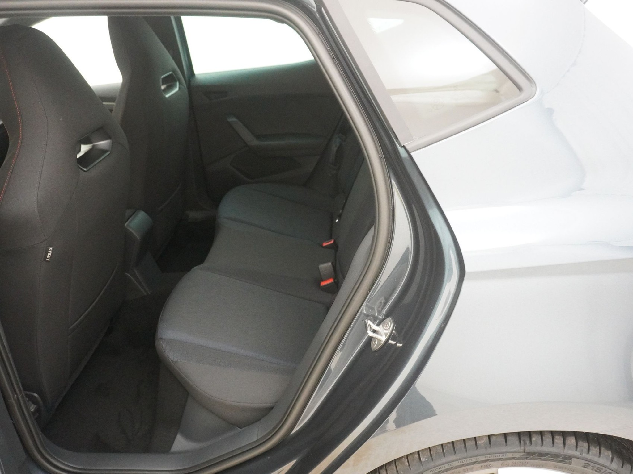 listing desktop thumbnail image 13