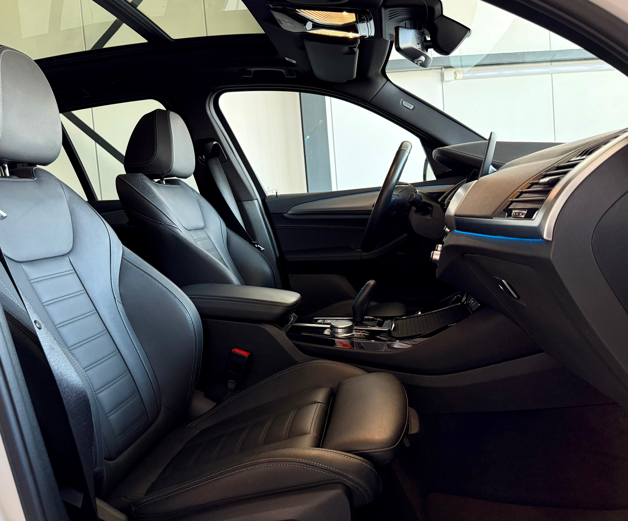 listing desktop thumbnail image 9