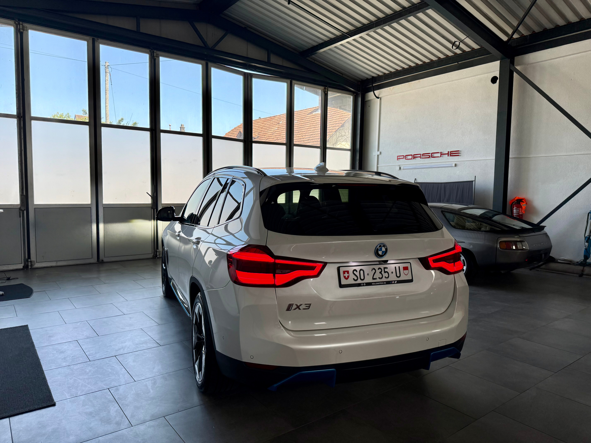 listing desktop thumbnail image 3