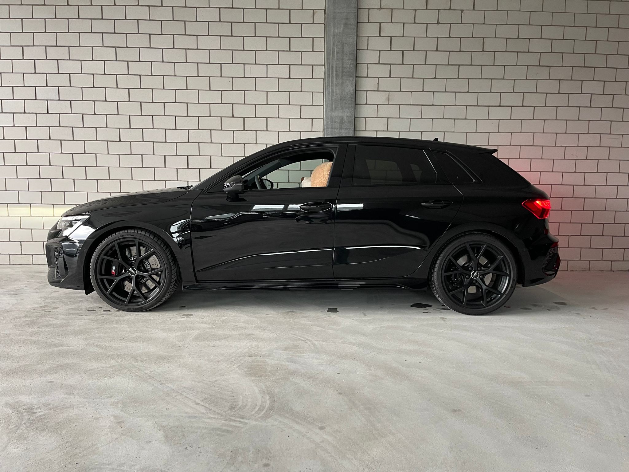 car-image-0