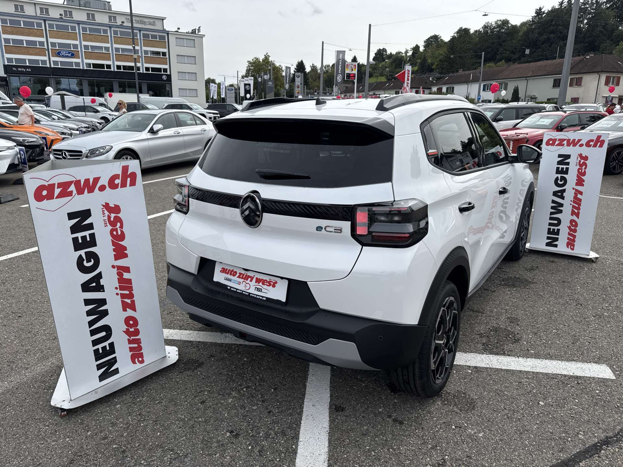 listing desktop thumbnail image 2